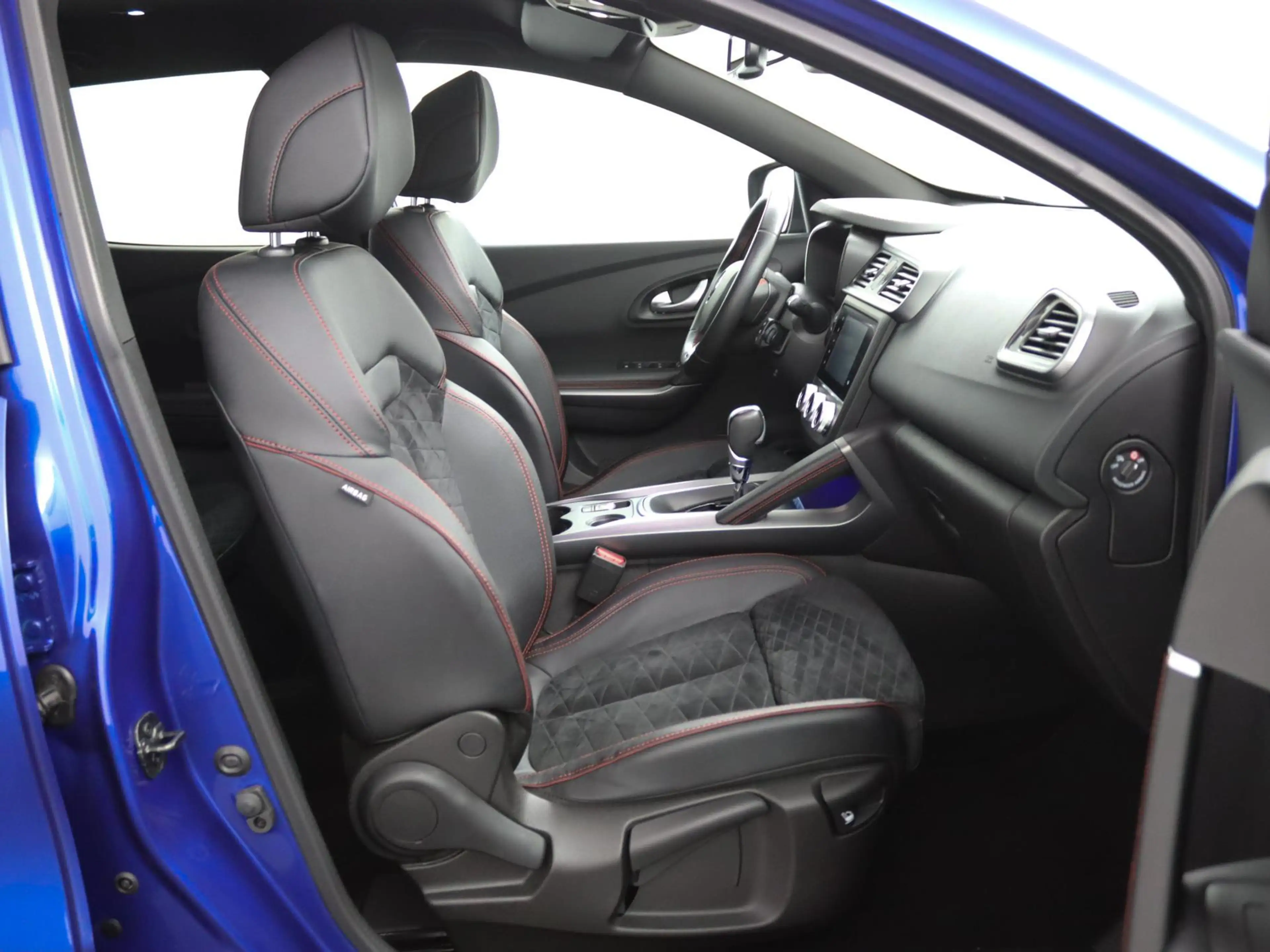 Renault Kadjar TCe 160 EDC GPF Black Edition | AUTOMAAT | Trekhaa — photo 12