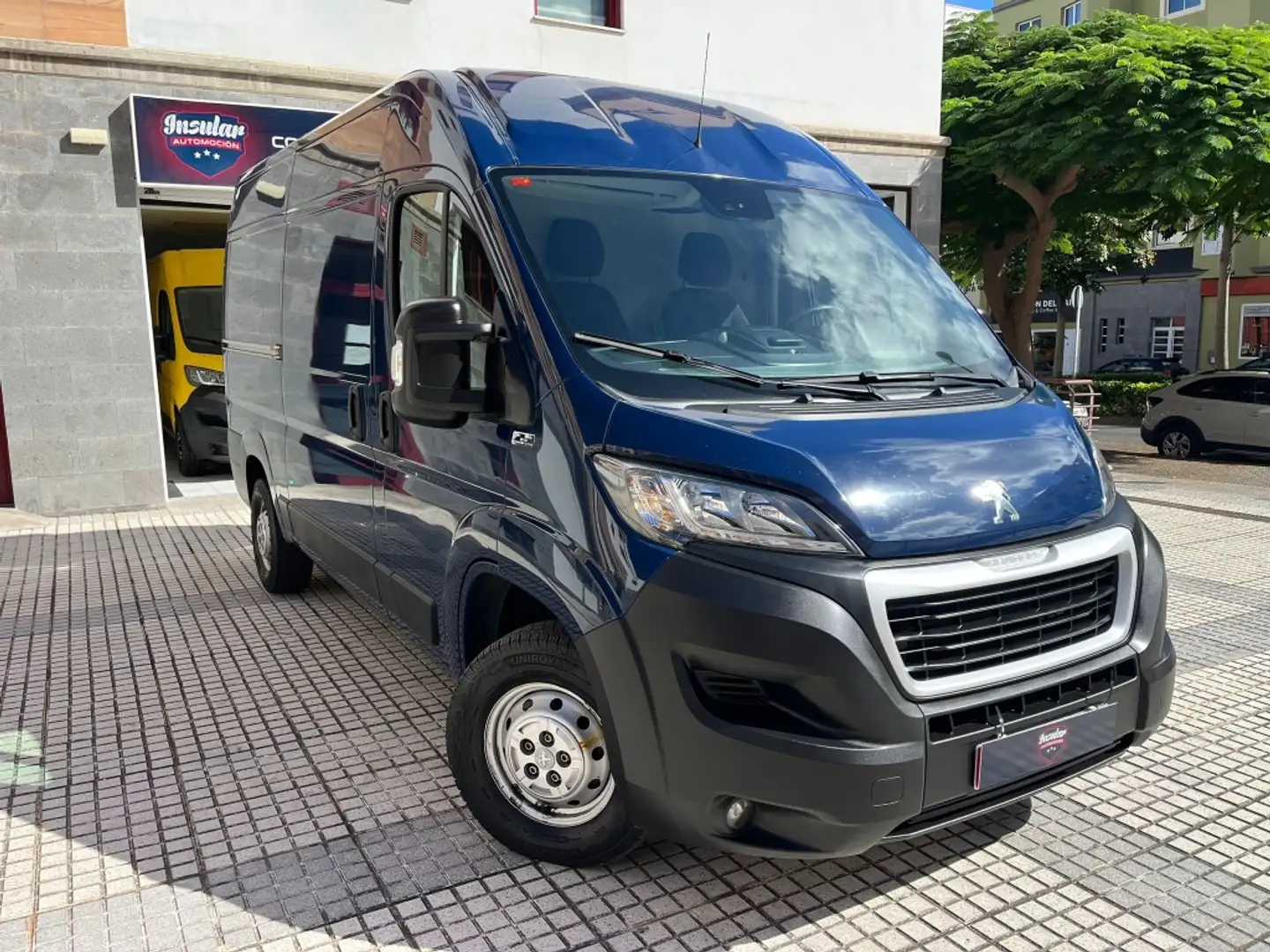 Peugeot Boxer Furgón 2.2BlueHDI 333 L2H2 S&S 120 Blu/Azzurro - 1
