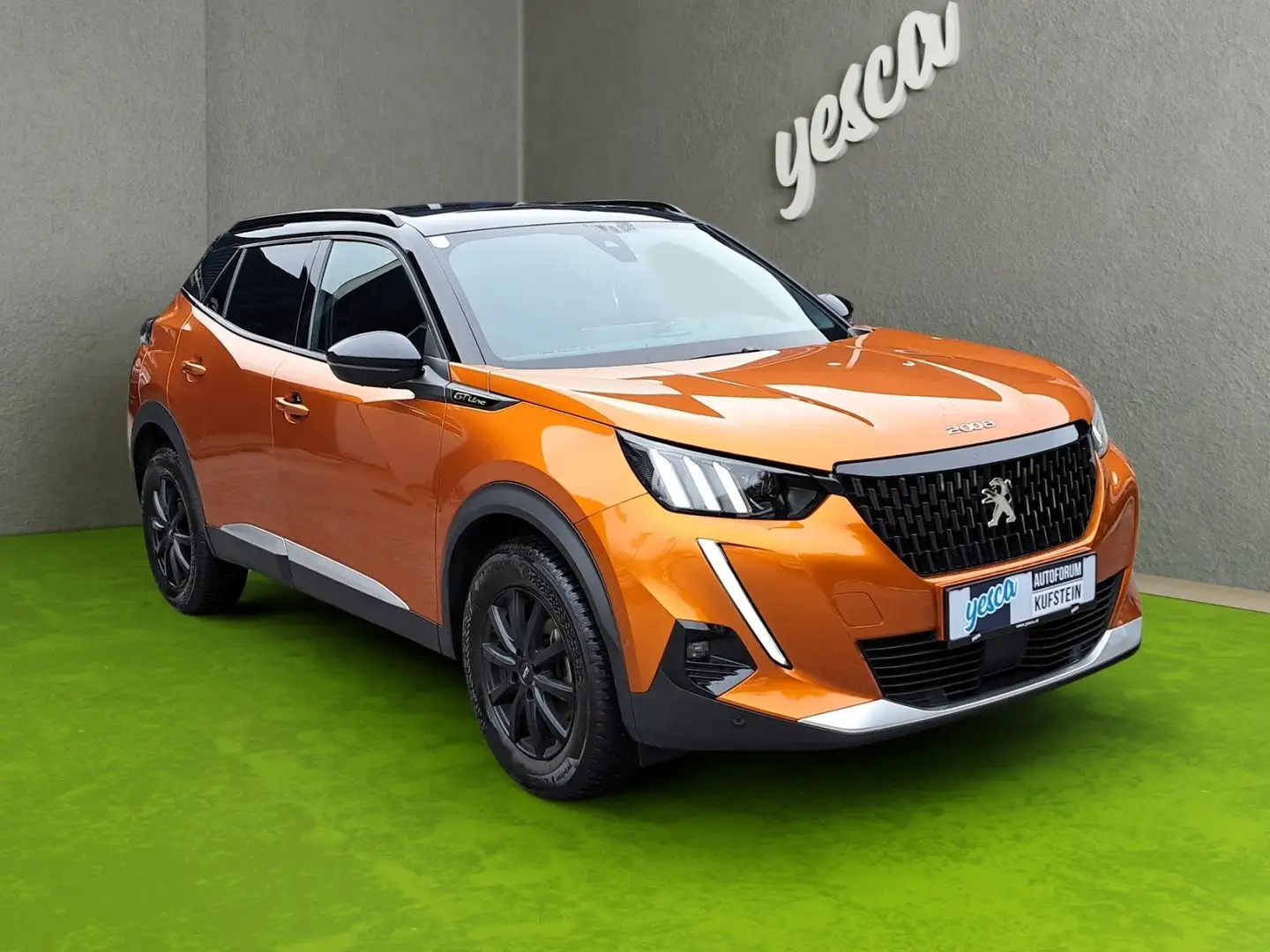 Peugeot 2008 Pure TEch 130  GT Line wenig KM Anhängekupplung Arancione - 1