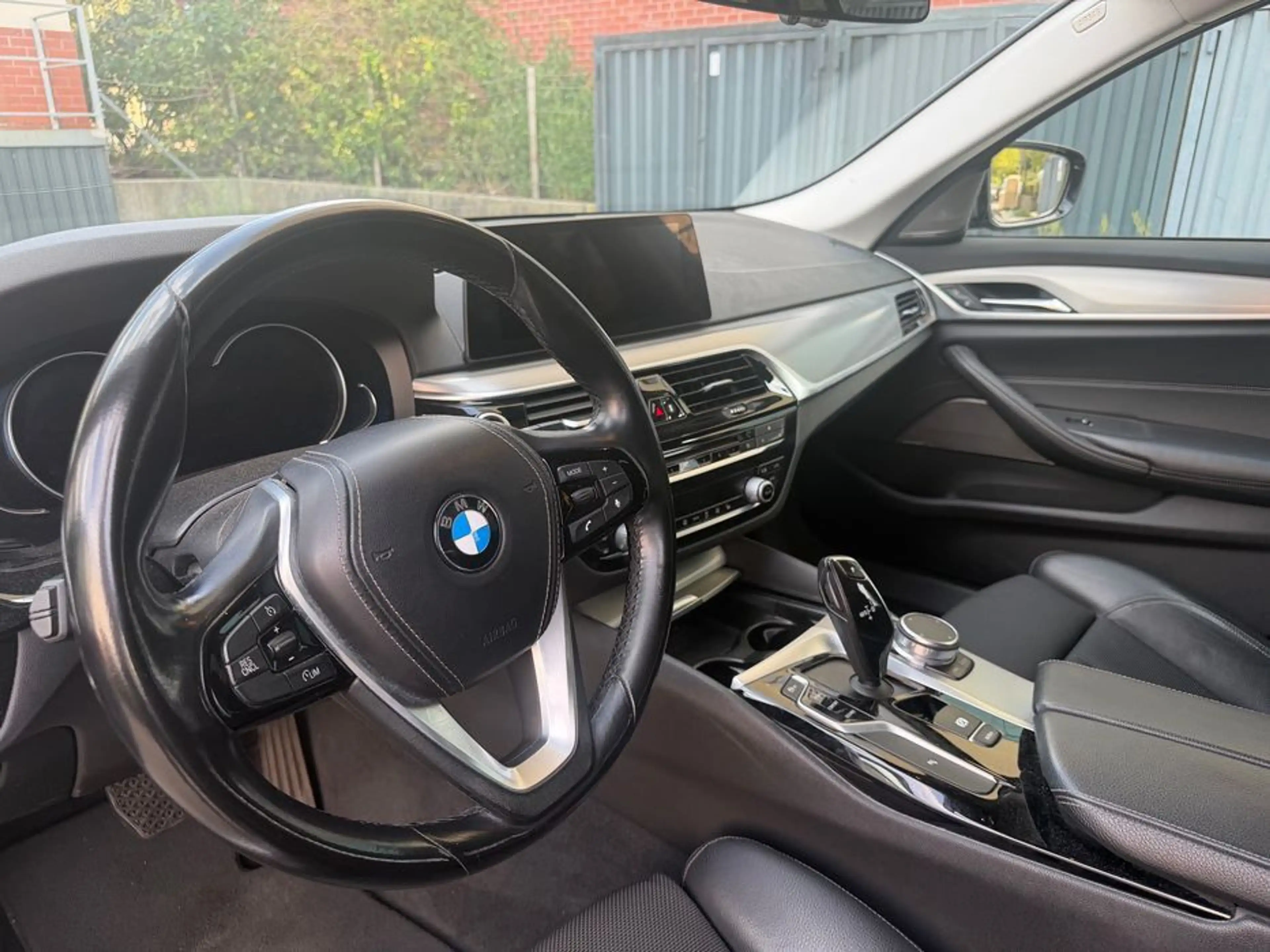 BMW 520 Touring 520 d xDrive Sport Line Harman Kardon — photo 9