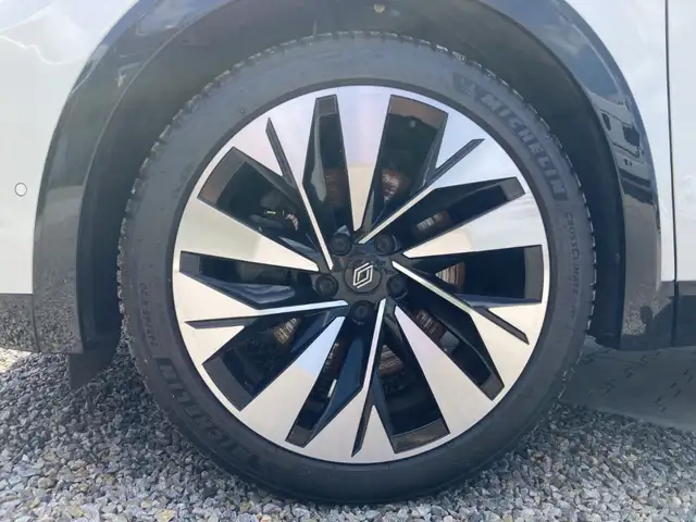 Renault Rafale view 13
