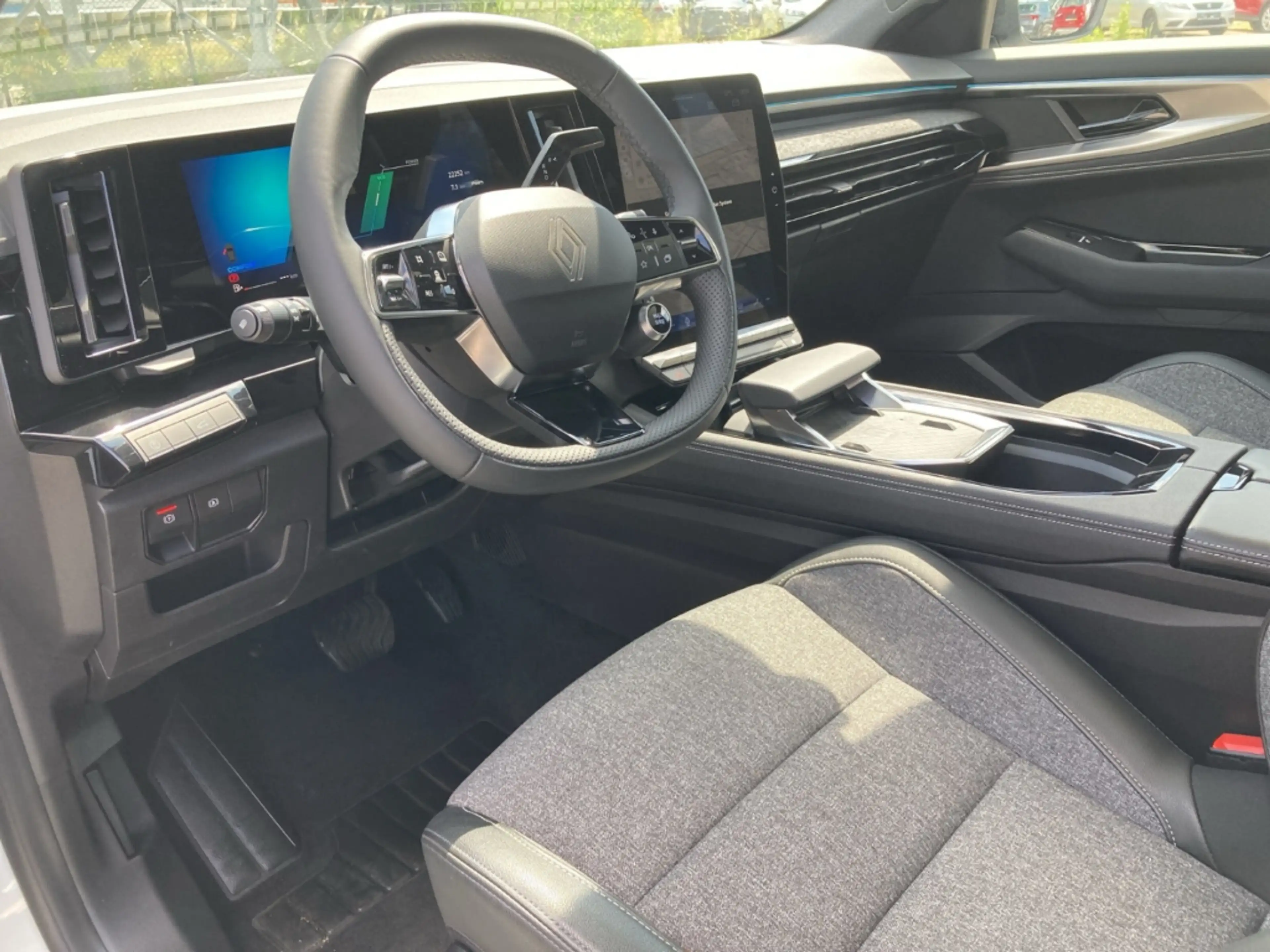 Renault Rafale E-TECH FULL HYBRID 200 TECHNO Techno PANO+KAMERA — photo 10