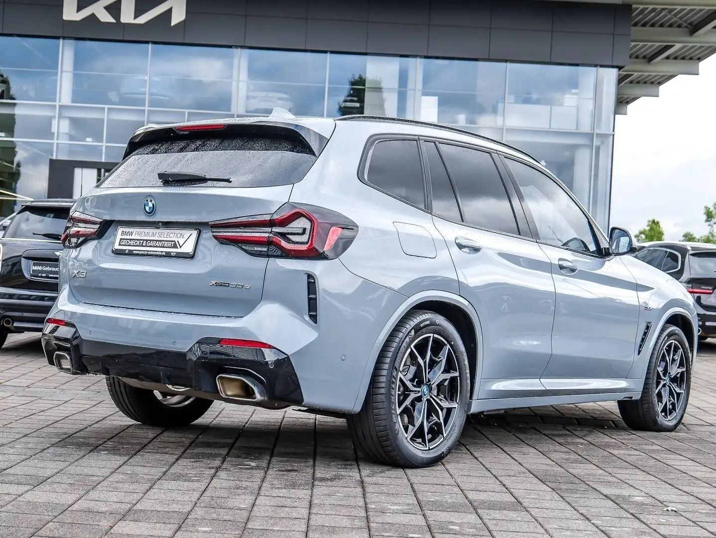 BMW X3 xDrive30e M Sport HUD AHK RFK NAVI LED Laser Grau - 2