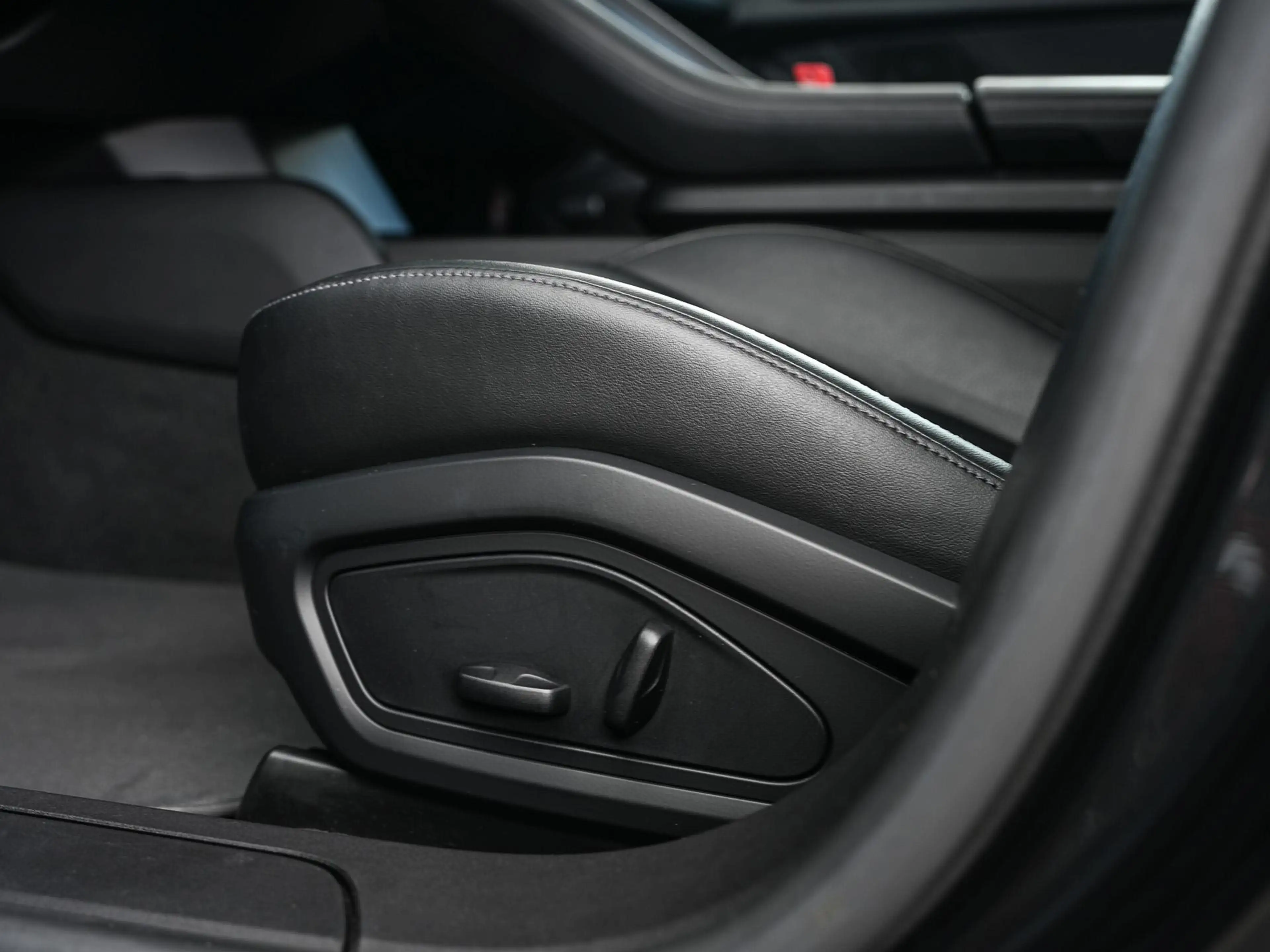 Porsche Taycan Performance 84 kWh | Bose | 360 Camera | Luchtveri — photo 8