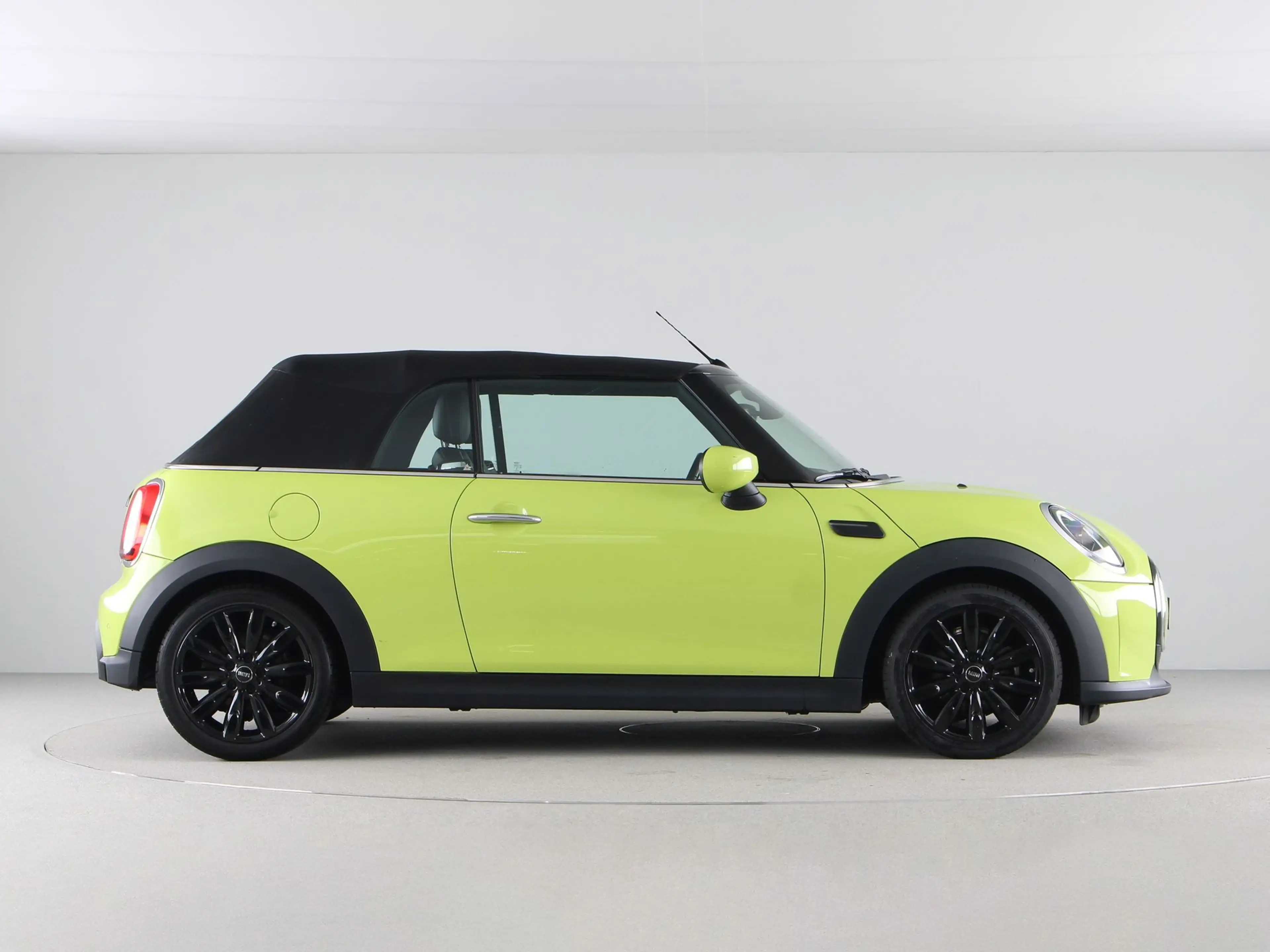 MINI Cooper Cabrio Classic Aut. — photo 12