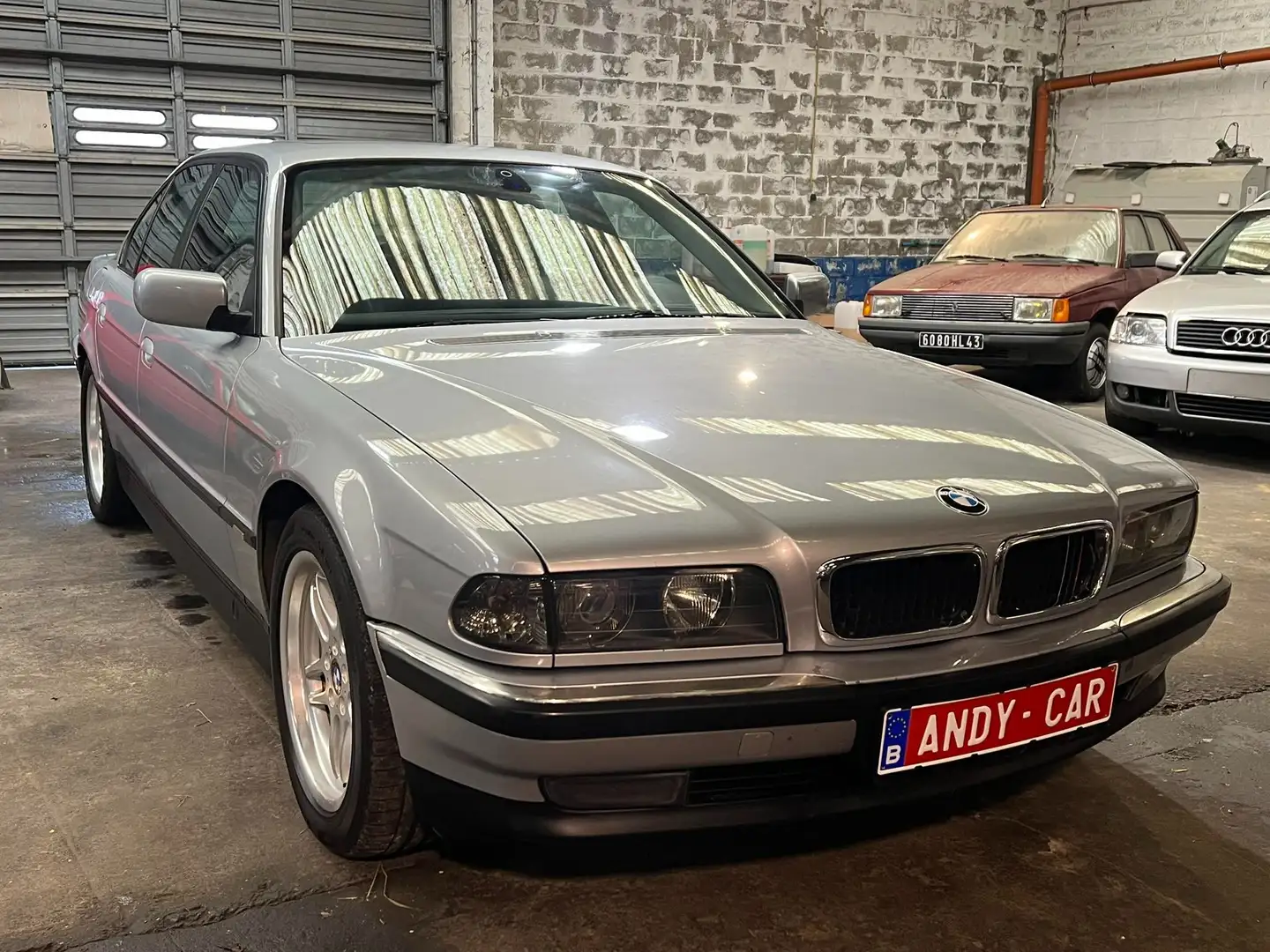 BMW 728 728iA ** STYLE JAMES BOND ** Grey - 1