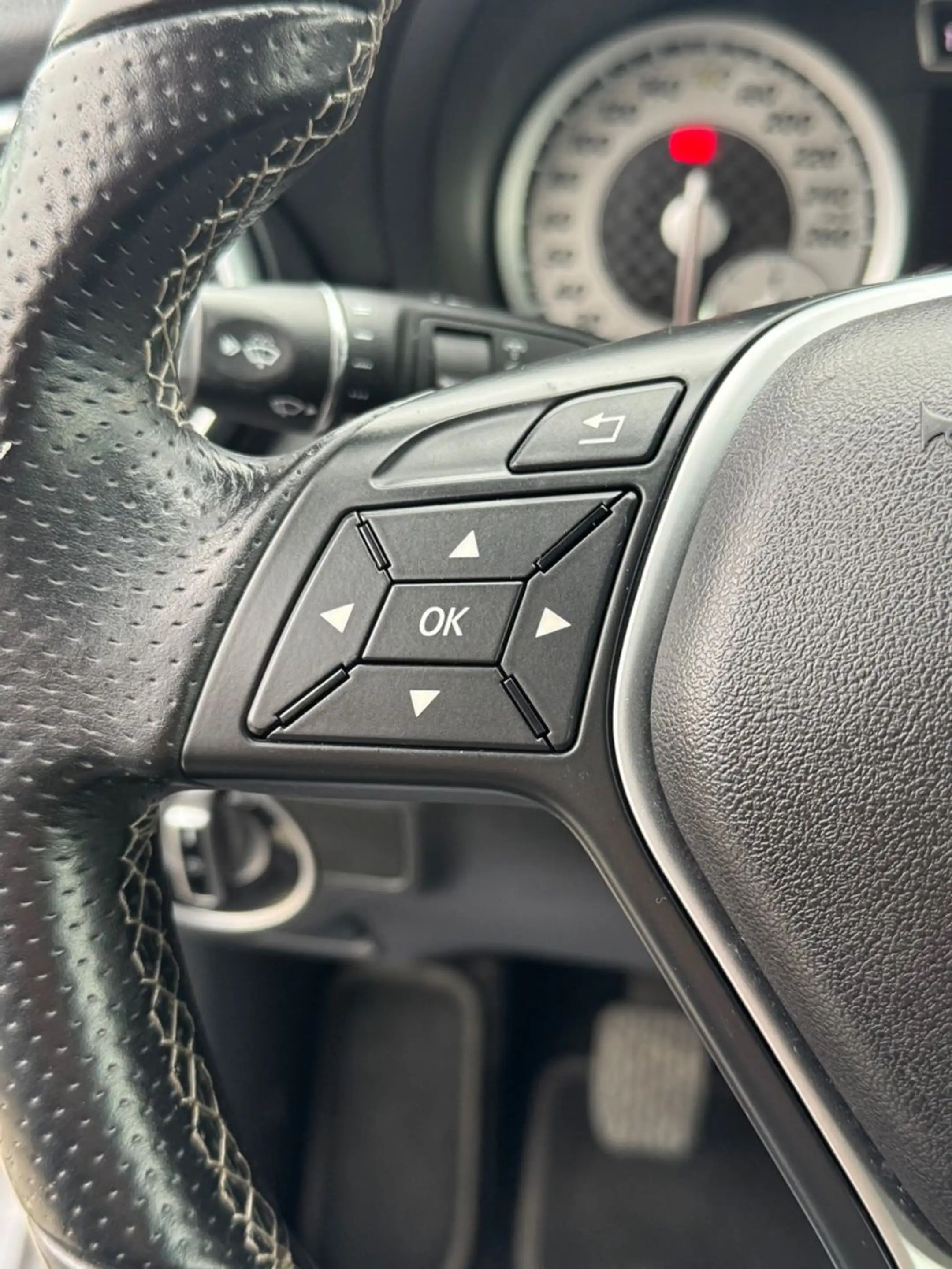 Mercedes-Benz A 200 BlueEfficiency Urban+Finanzierung+ — photo 14