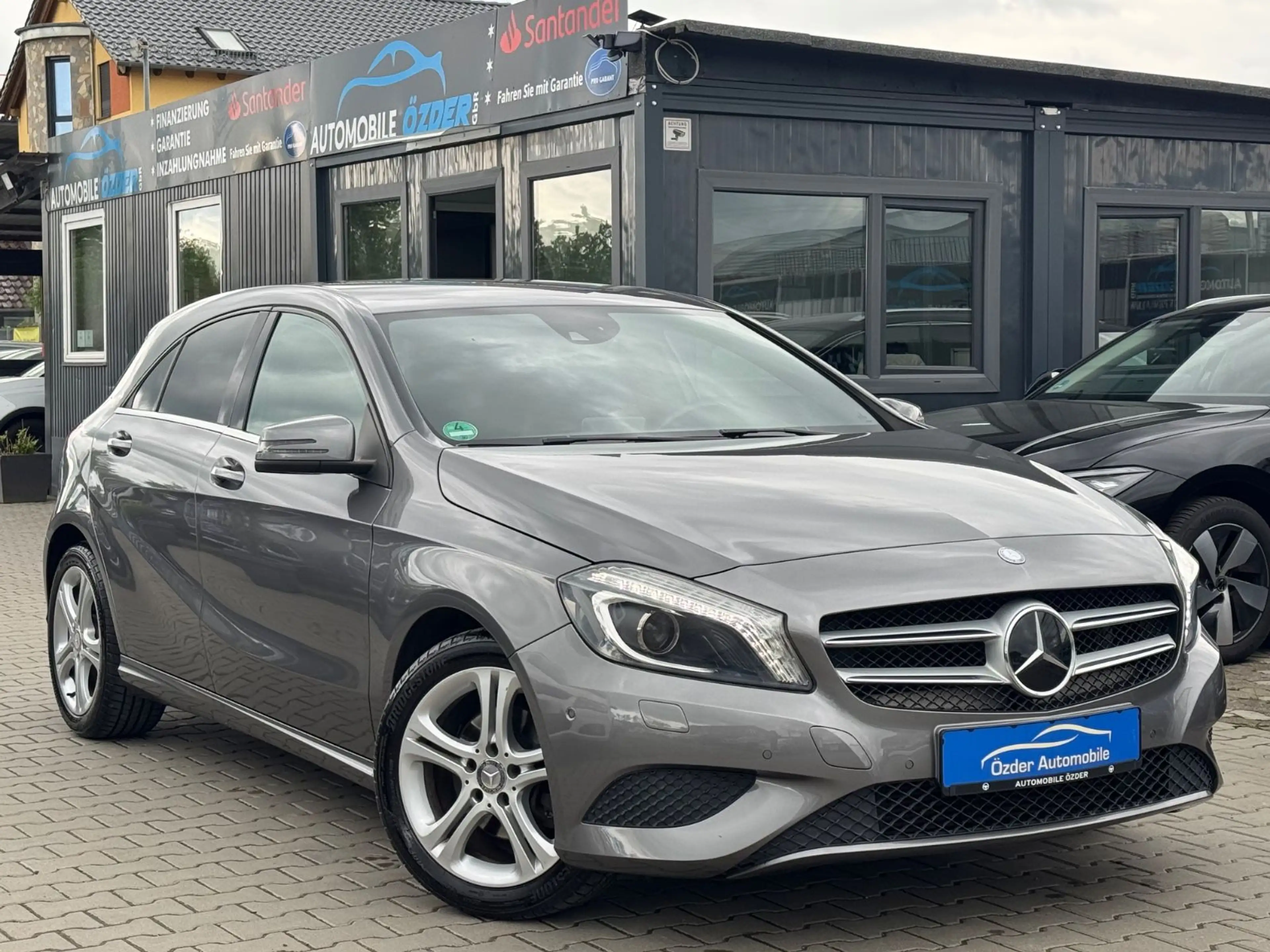 Mercedes-Benz A 200 BlueEfficiency Urban+Finanzierung+