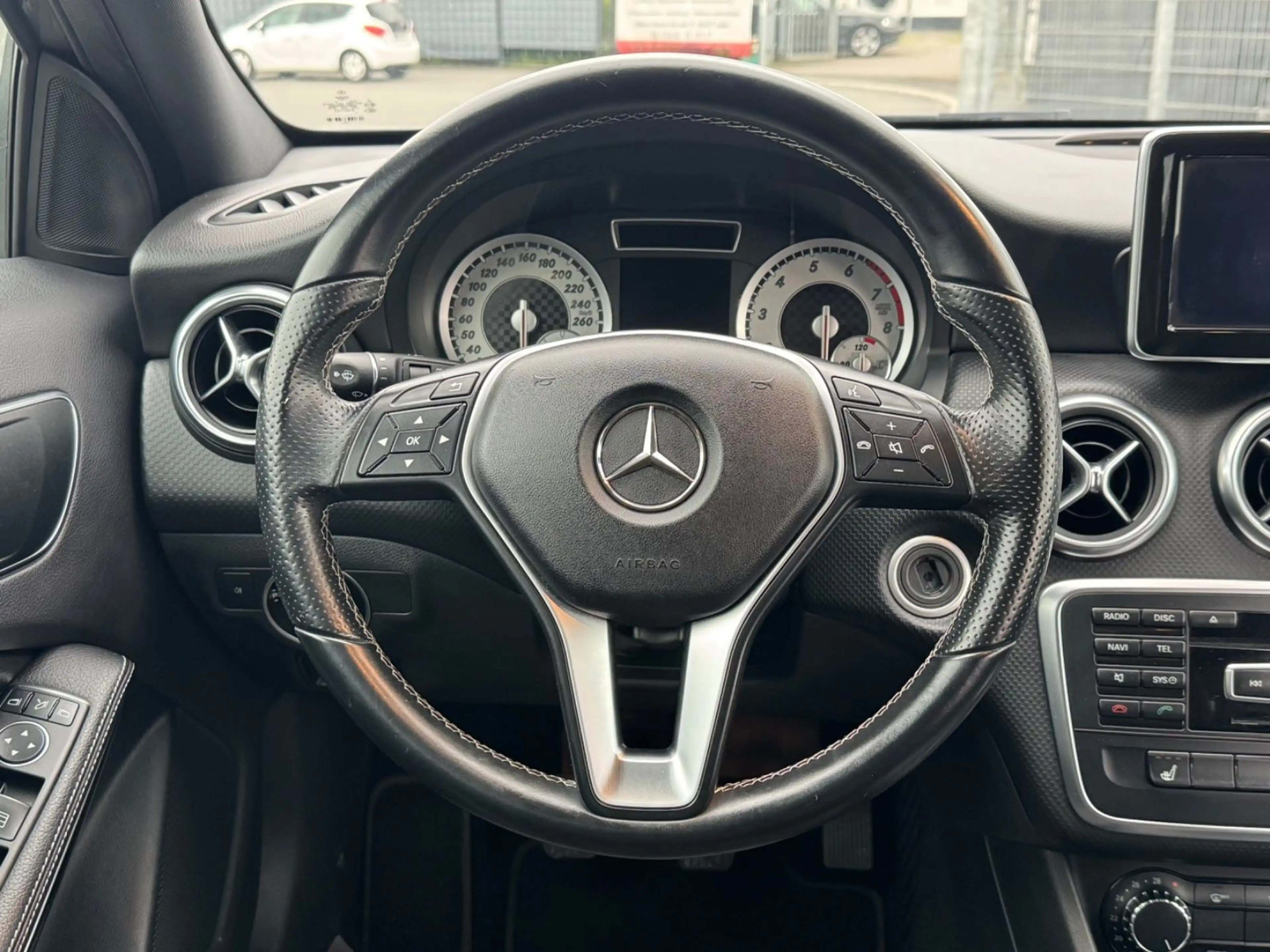 Mercedes-Benz A 200 BlueEfficiency Urban+Finanzierung+ — photo 10