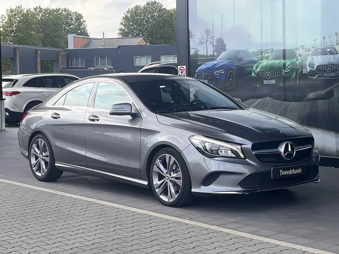 Mercedes-Benz CLA 200 d Coupé Grijs - 2