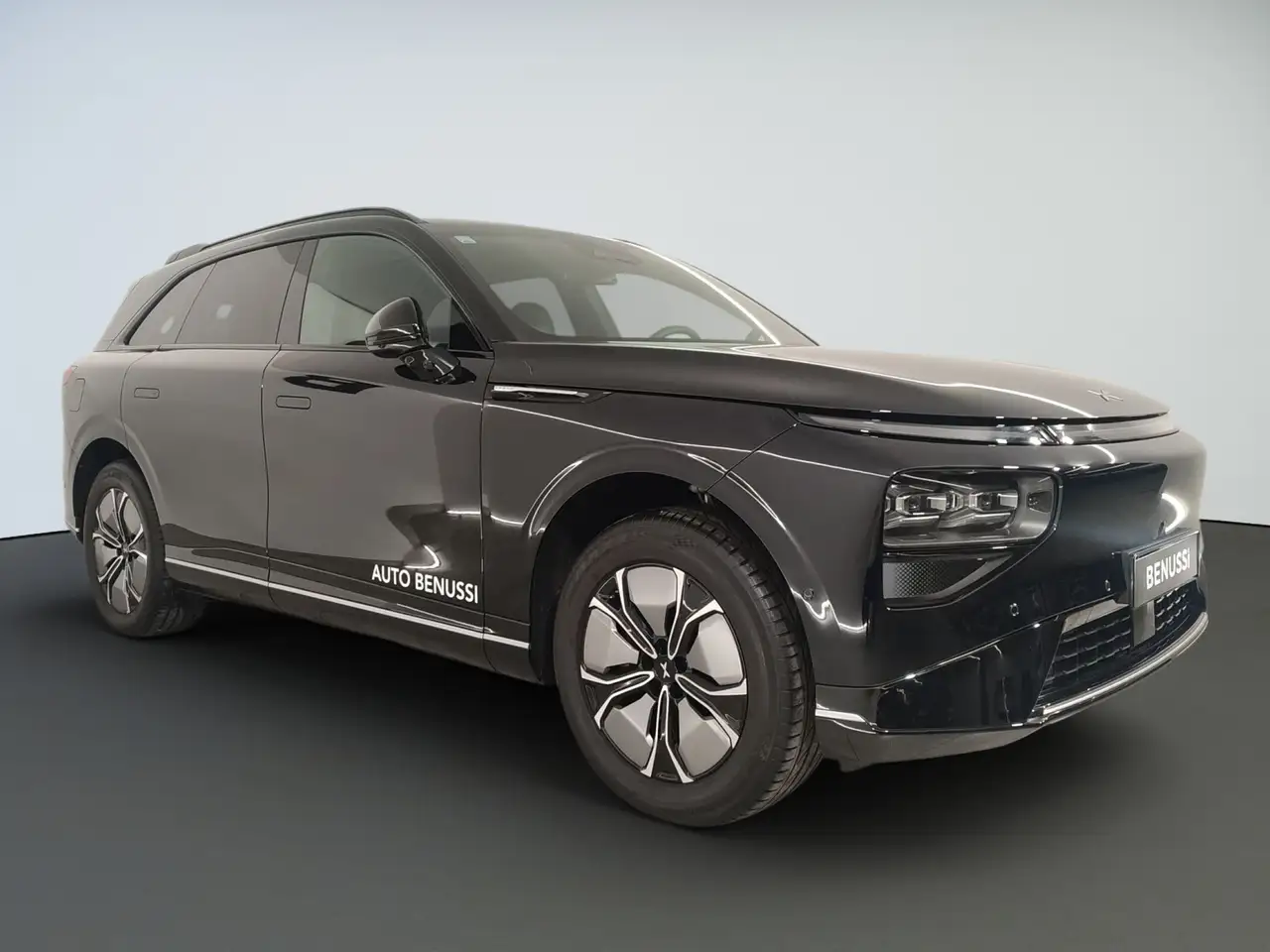 XPENG G9