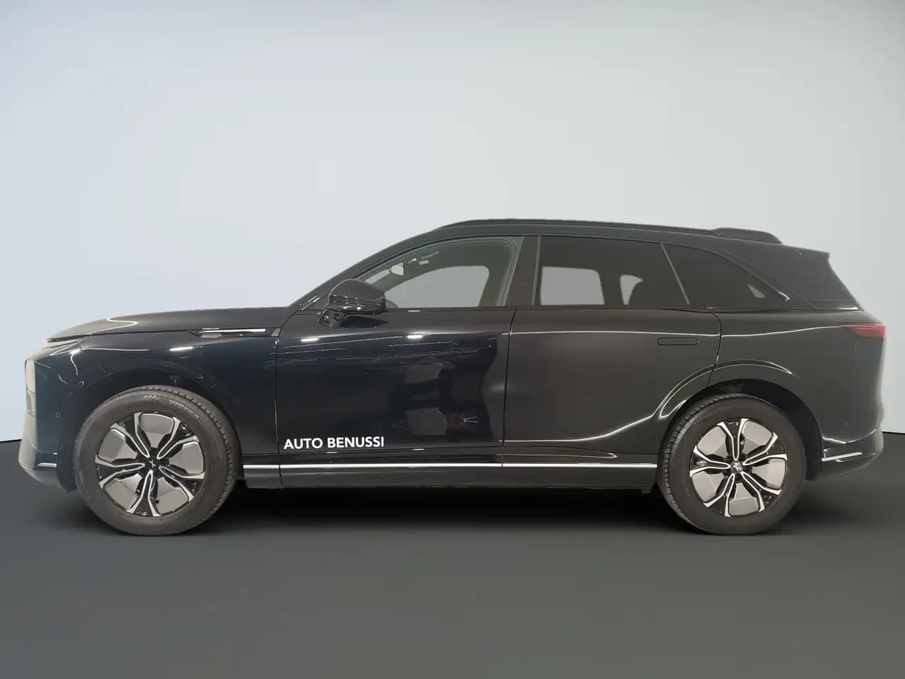 XPENG G9