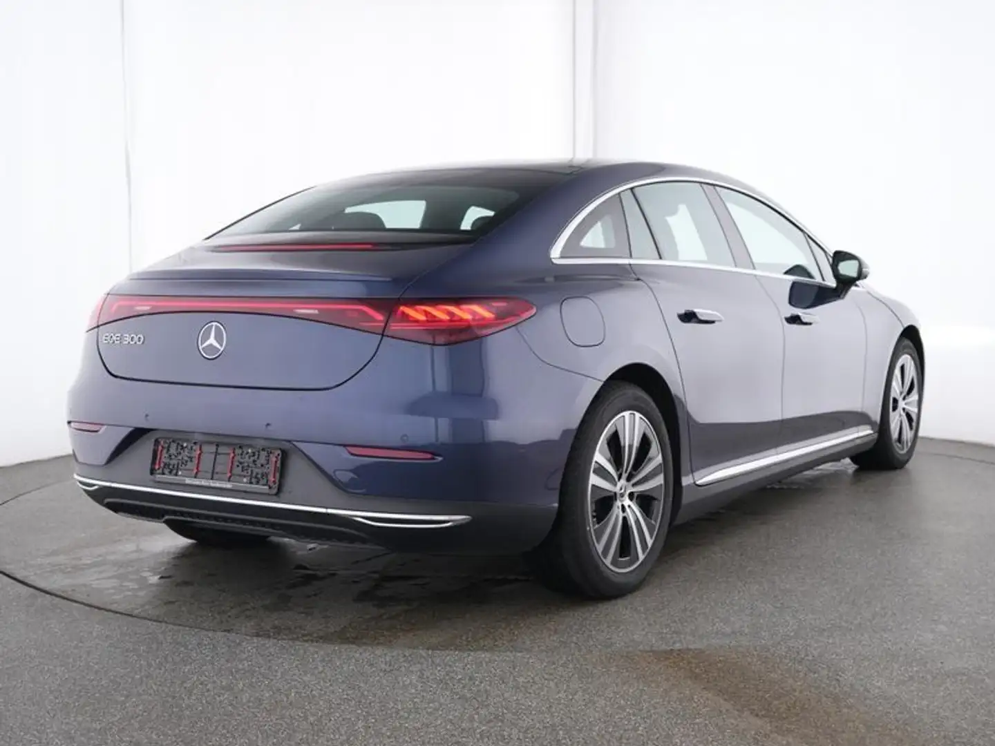 Mercedes-Benz EQE 300 Electric Art Premium AHK+HuD+HA 10° !!! Blau - 2