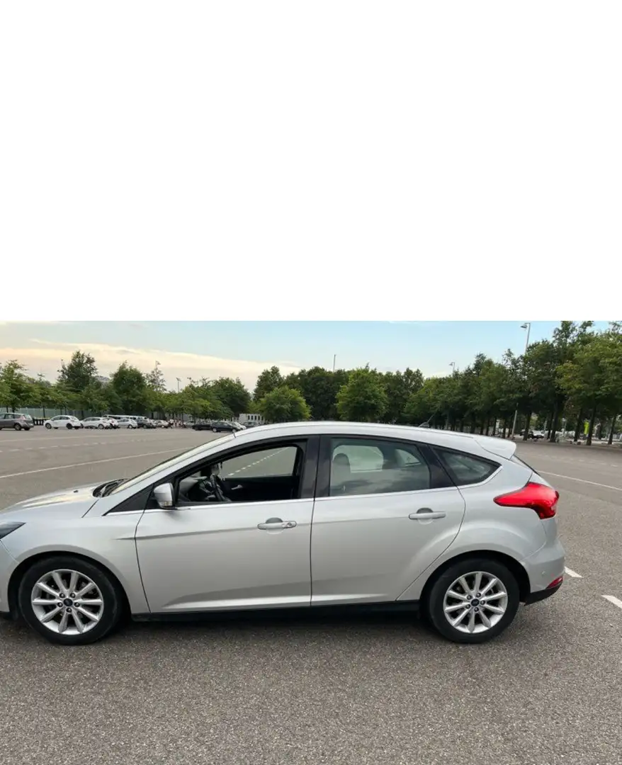Ford Focus 1.5 TDCi 120 S&S Titanium PowerShift - 2