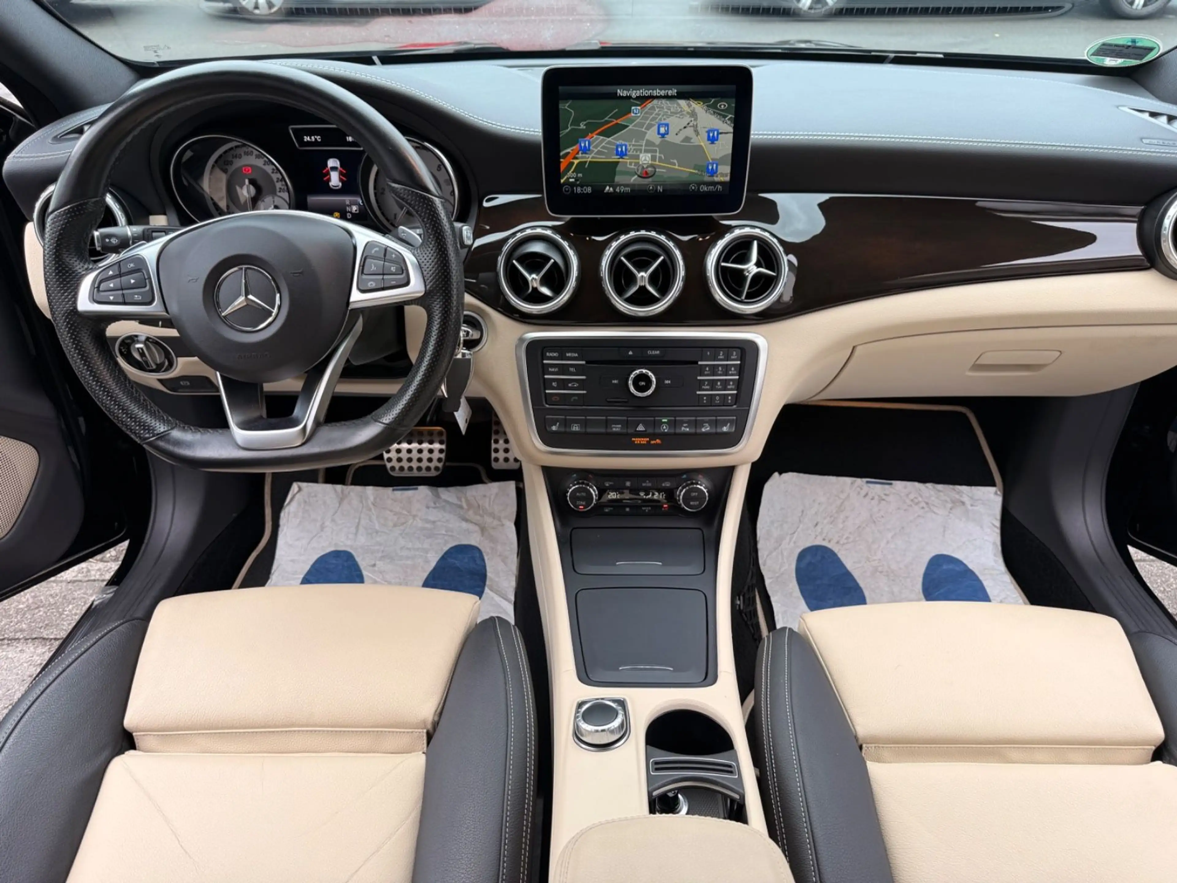 Mercedes-Benz GLA 200 CDI 4Matic AMG Line TOP ZUSTAND — photo 12
