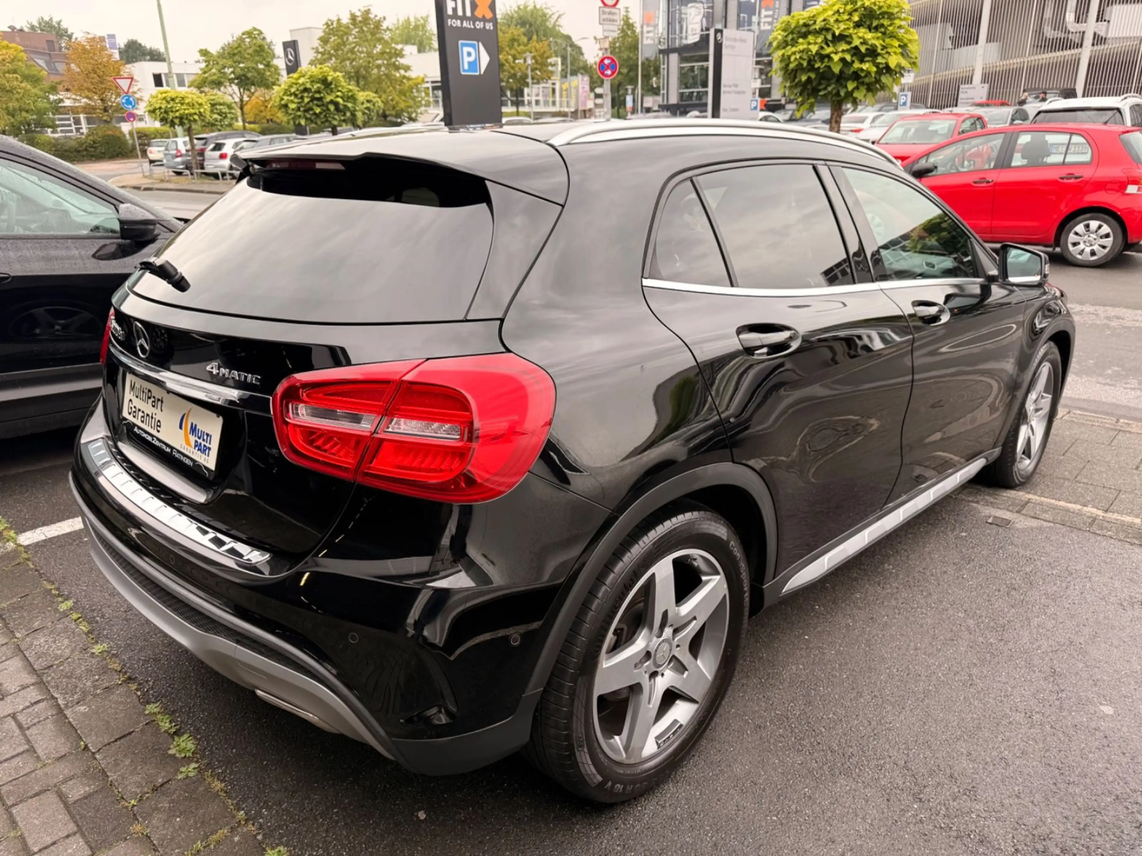 Mercedes-Benz GLA 200 CDI 4Matic AMG Line TOP ZUSTAND — photo 6