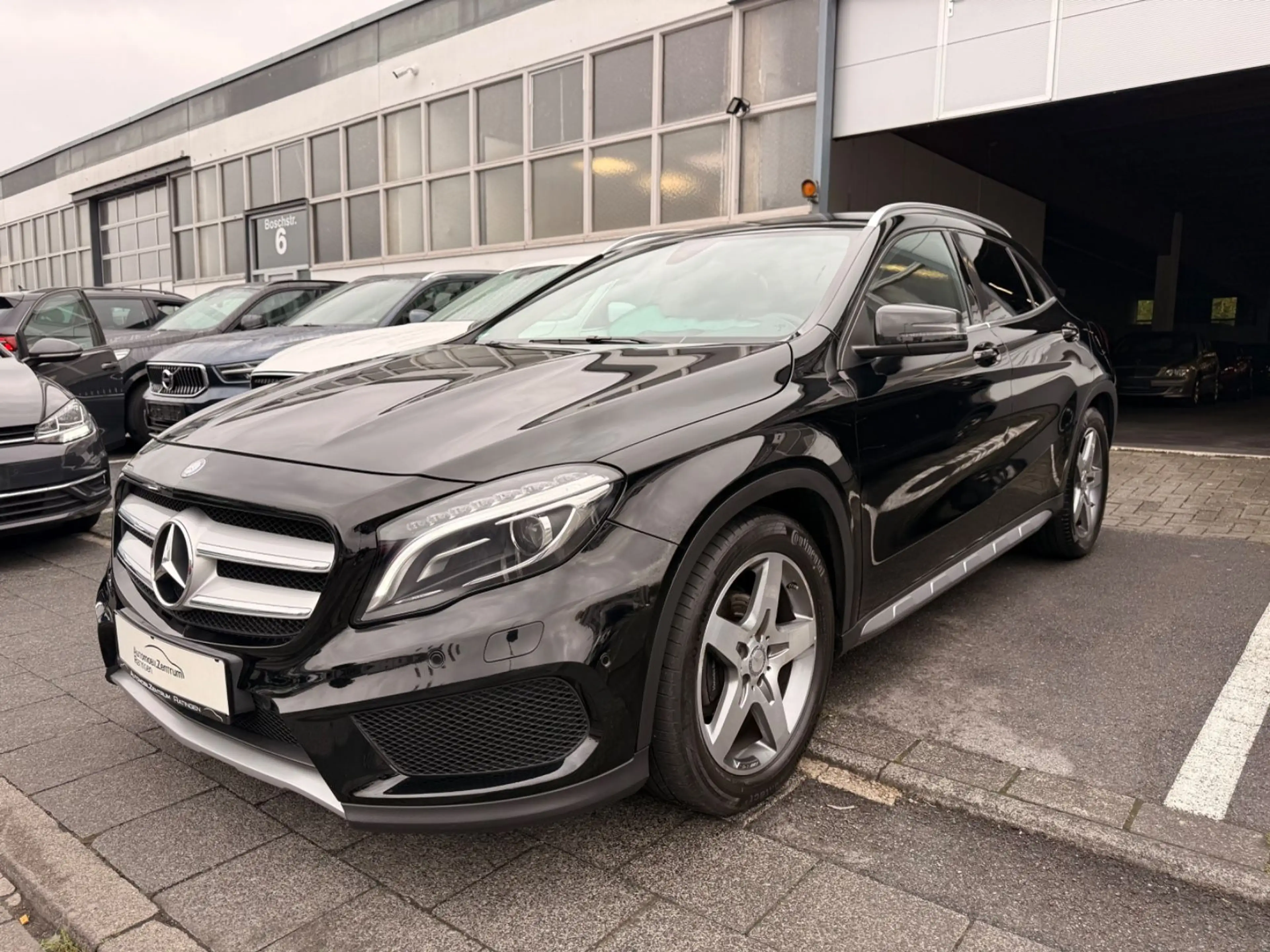 Mercedes-Benz GLA 200 CDI 4Matic AMG Line TOP ZUSTAND — photo 3