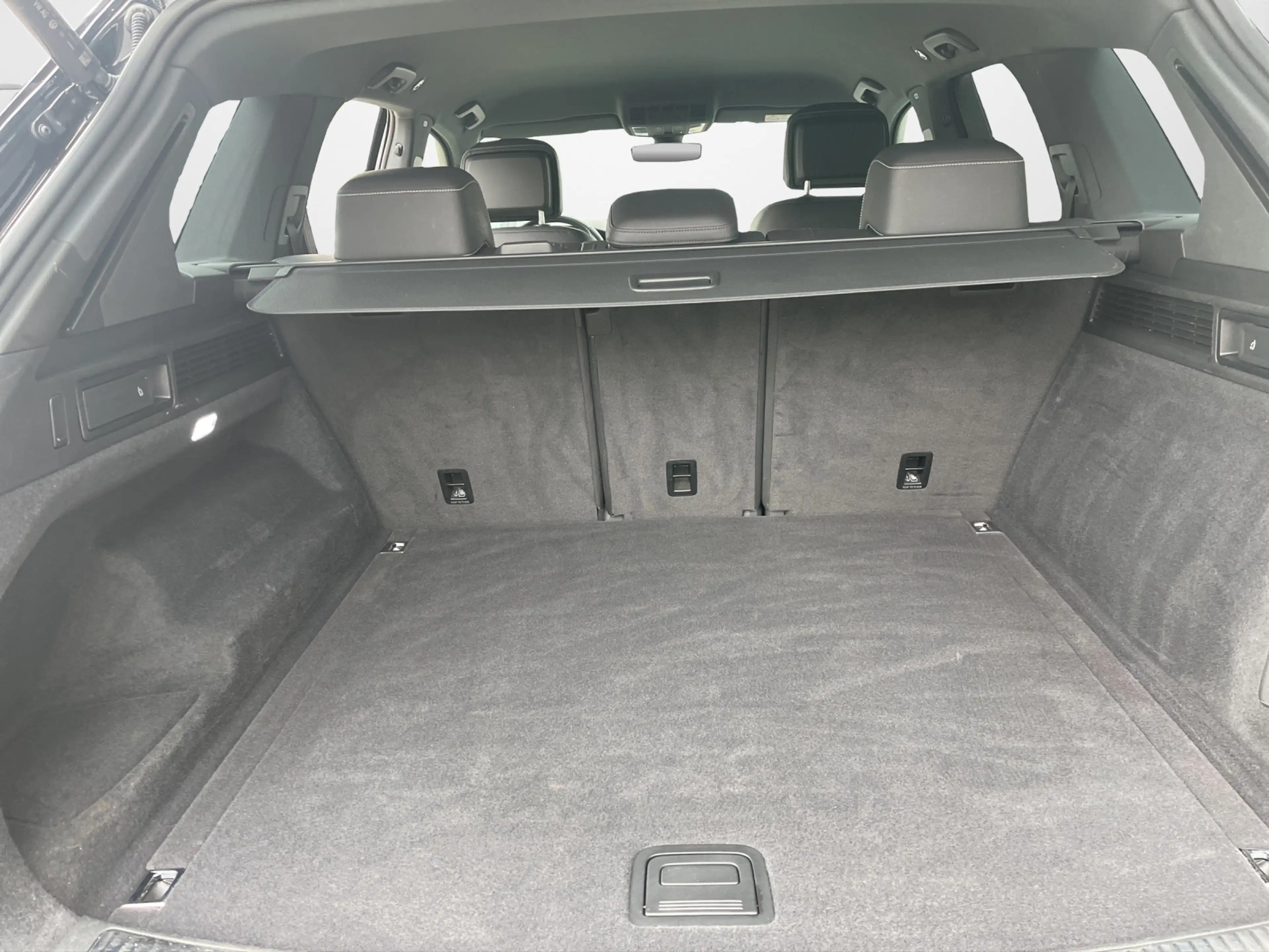 Volkswagen Touareg 3.0 TDI V6 4Motion DSG Elegance — photo 12