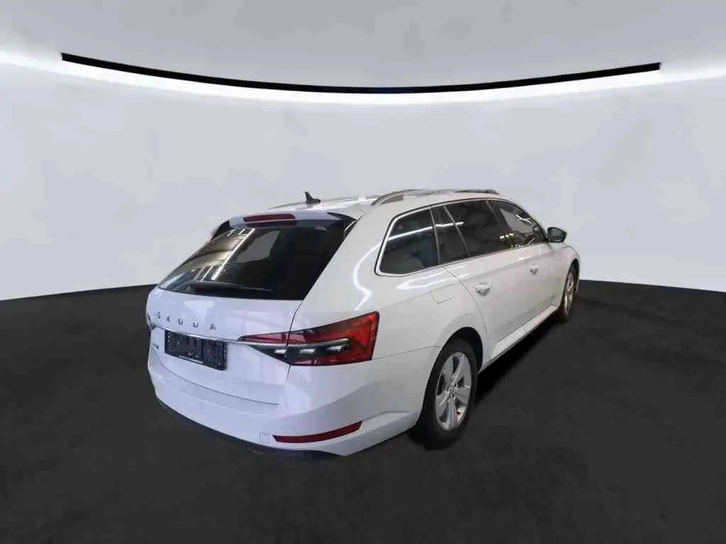 Skoda Superb Combi Premium Edition2.0TDI DSG Matrix Weiß - 2
