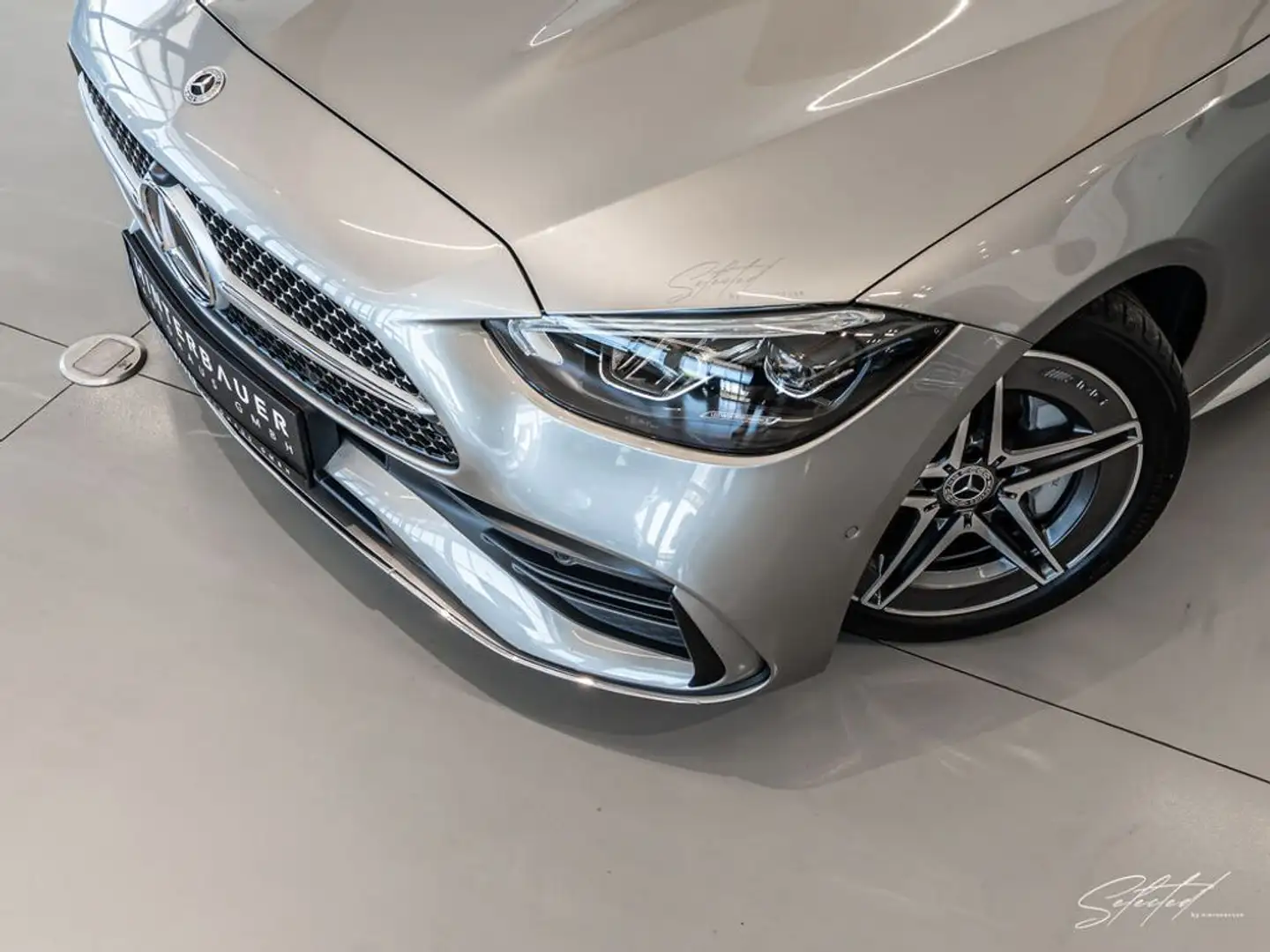 Mercedes-Benz C 300 d Aut. AMG-Sportpaket *AHK*18-ZOLL*LED* Silber - 2