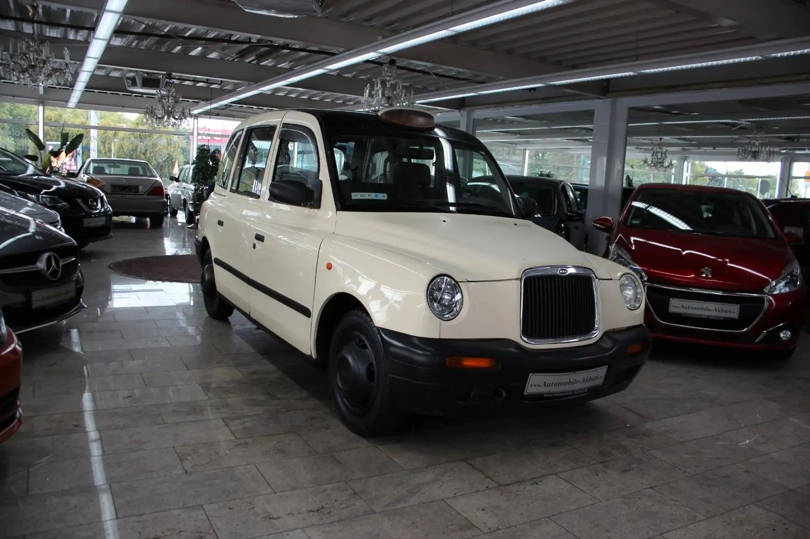 LEVC Levc Carbodies *7-Sitzer* Jaune - 2