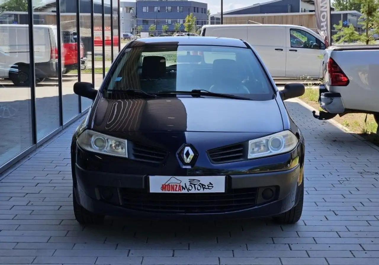 Renault Megane Citadine 5 portes — photo 2