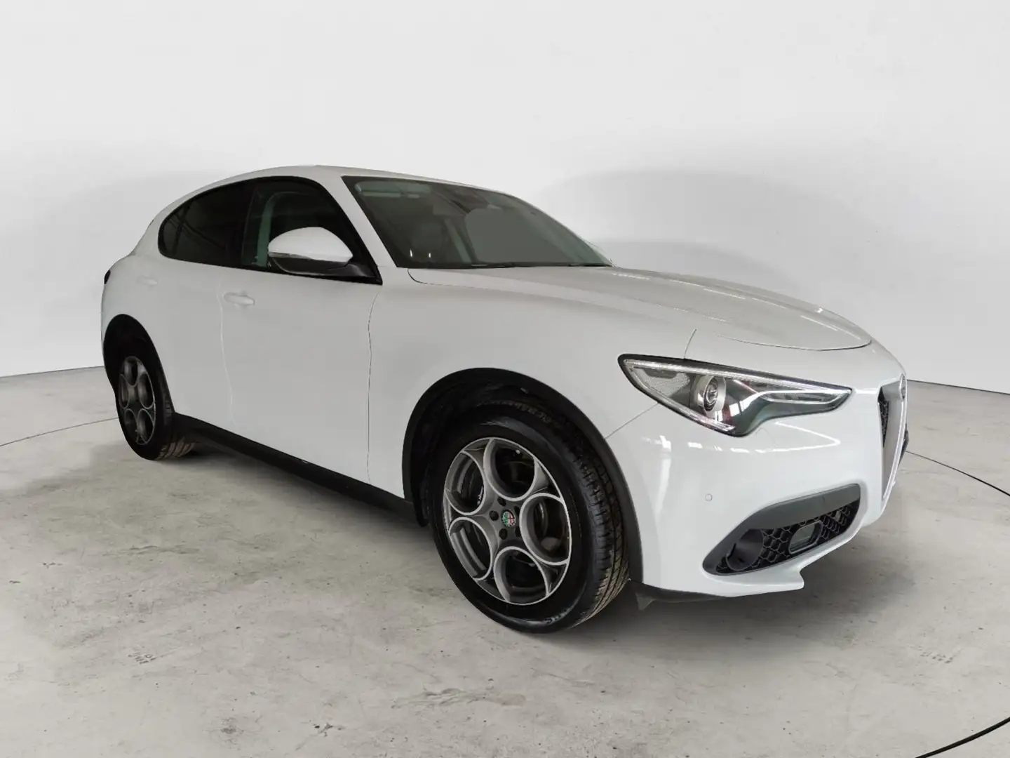 Alfa Romeo Stelvio 2.2 Turbodiesel 180 CV AT8 Executive Blanc - 1