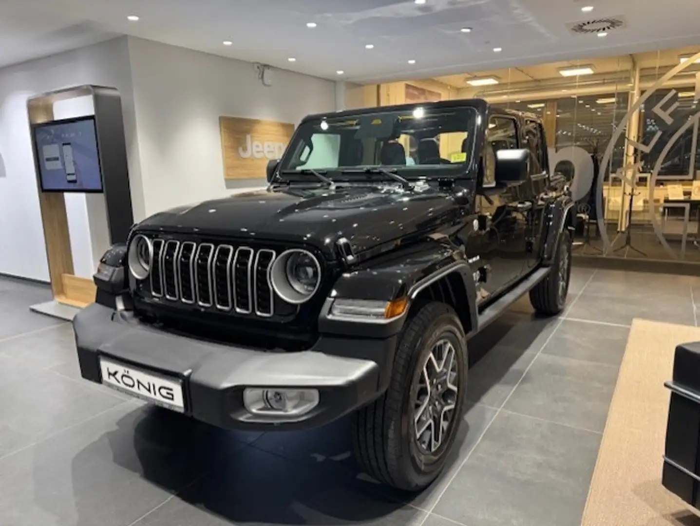 Jeep Wrangler MY24 Sahara 2.0l T-GDI 272PS 4x4 AT8 Negro - 1