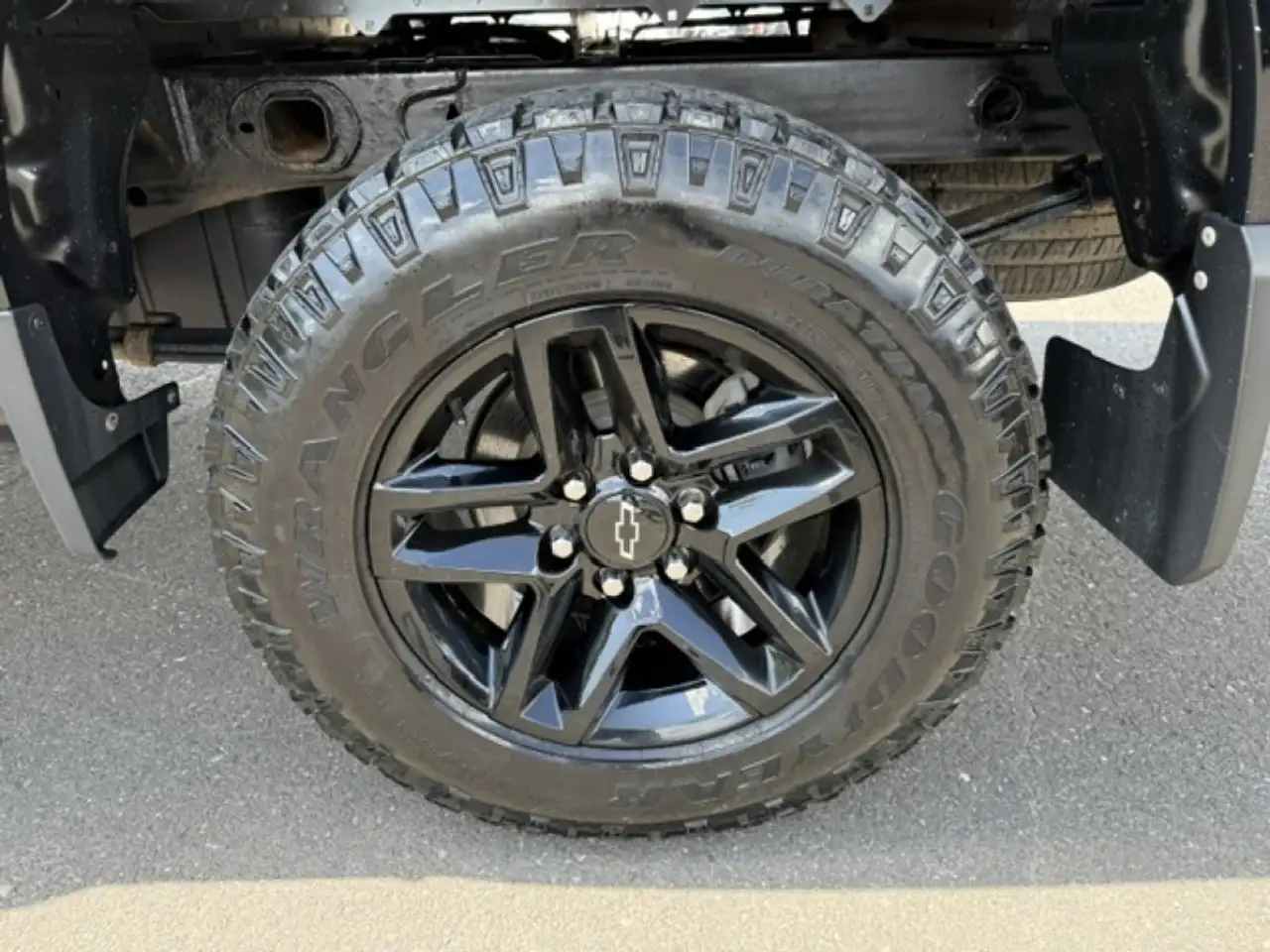 Chevrolet Silverado 1500 снимка Chevrolet Silverado 1500