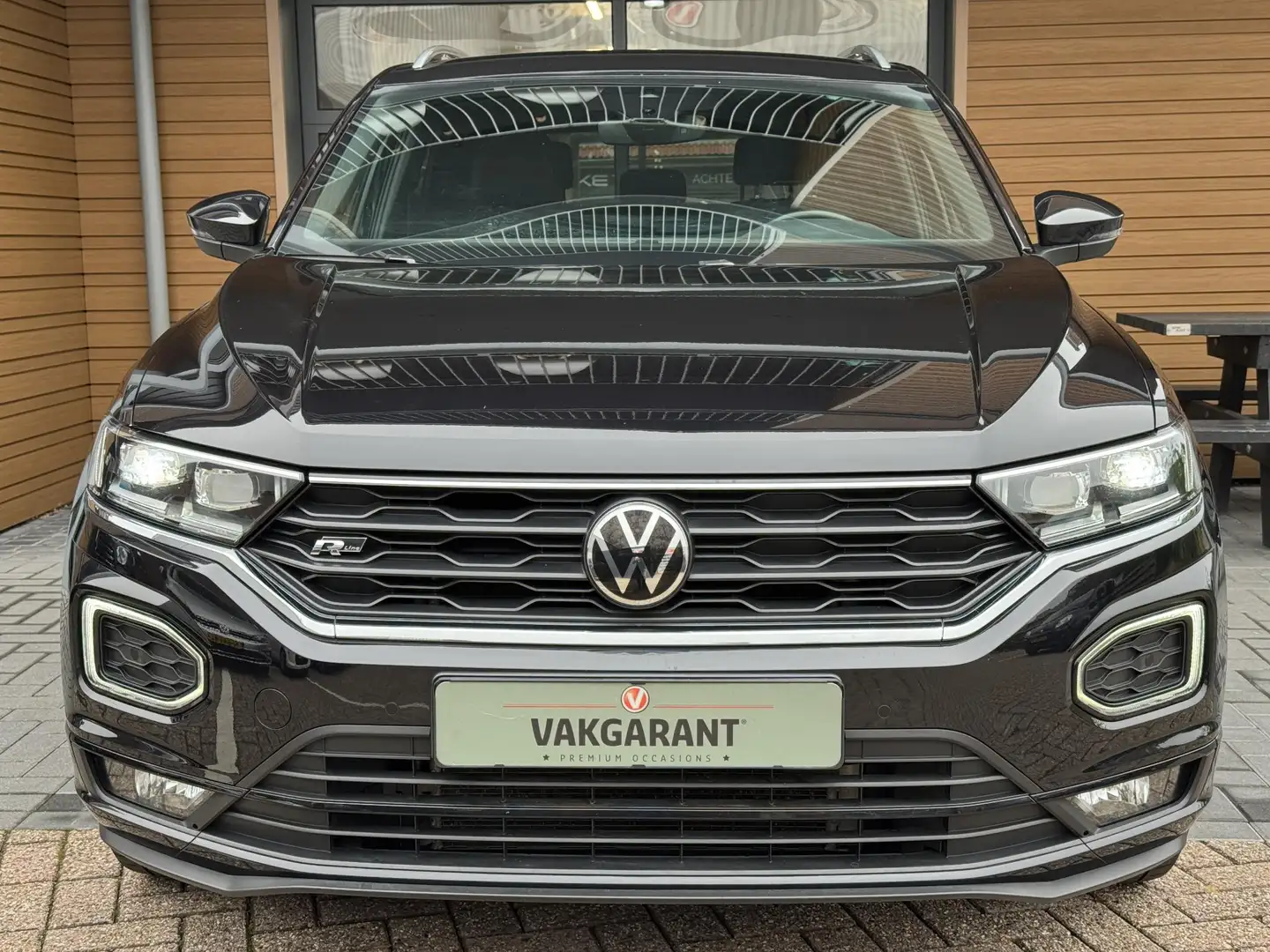 Volkswagen T-Roc 1.5 TSI Sport Rline,Cam,Cruise,Carpl,Led Zwart - 2