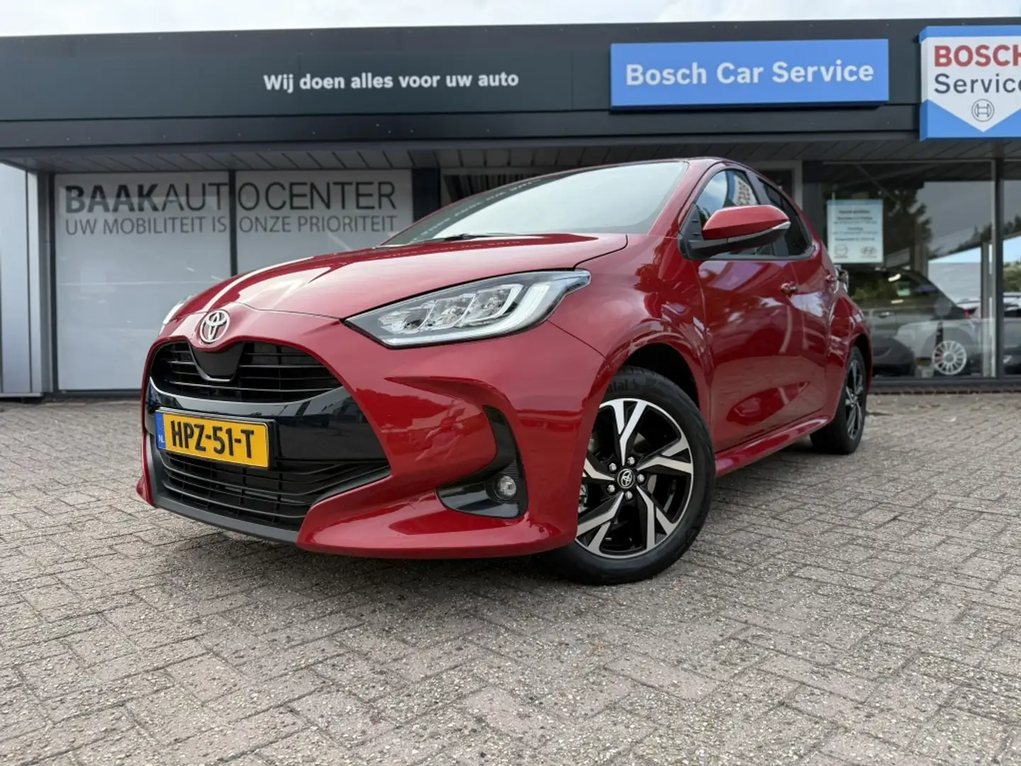 Toyota Yaris 1.5 Hyb. 115 Business Plus | Camera | PDC | Faceli Rood - 2