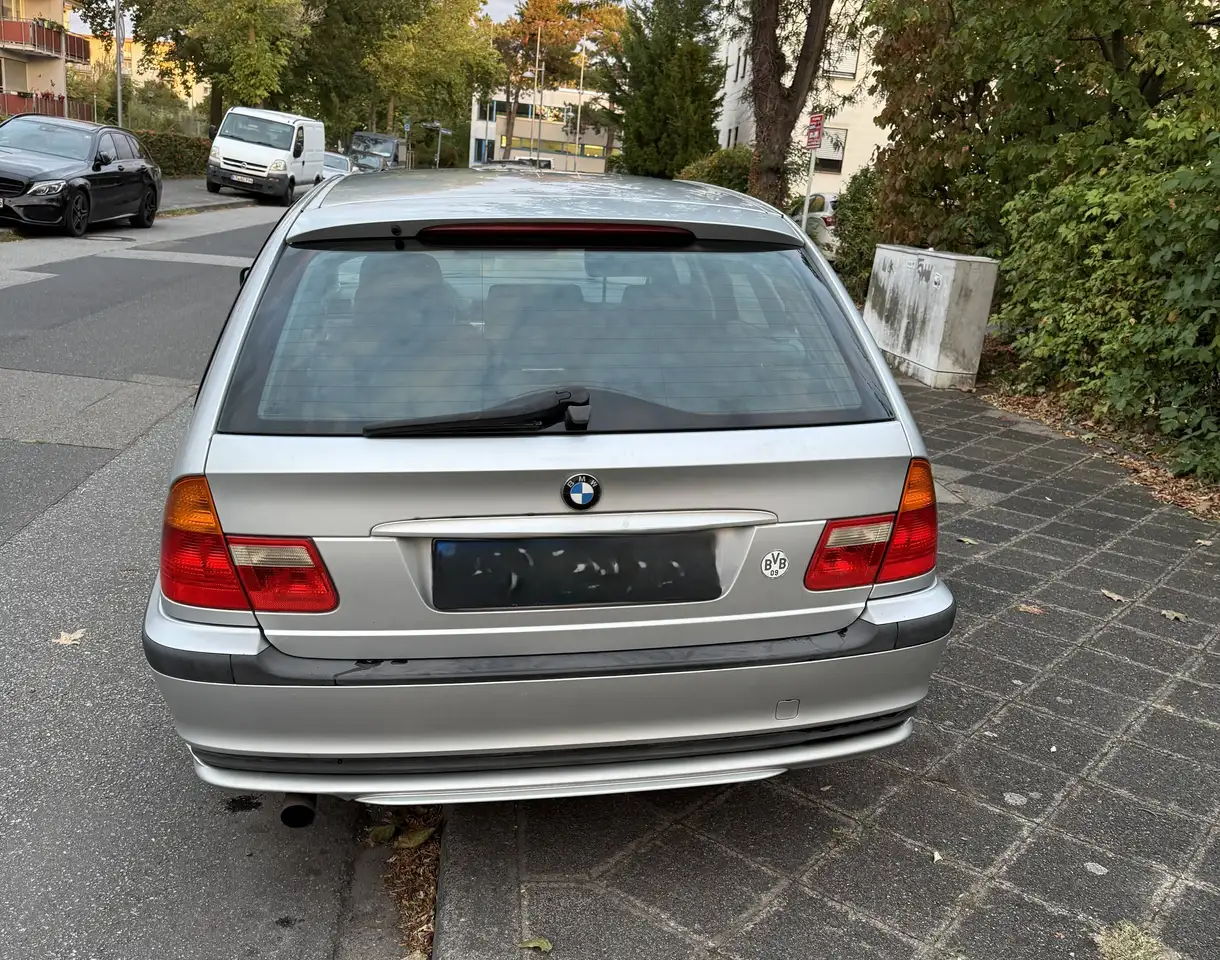 BMW 318i touring, foto 3