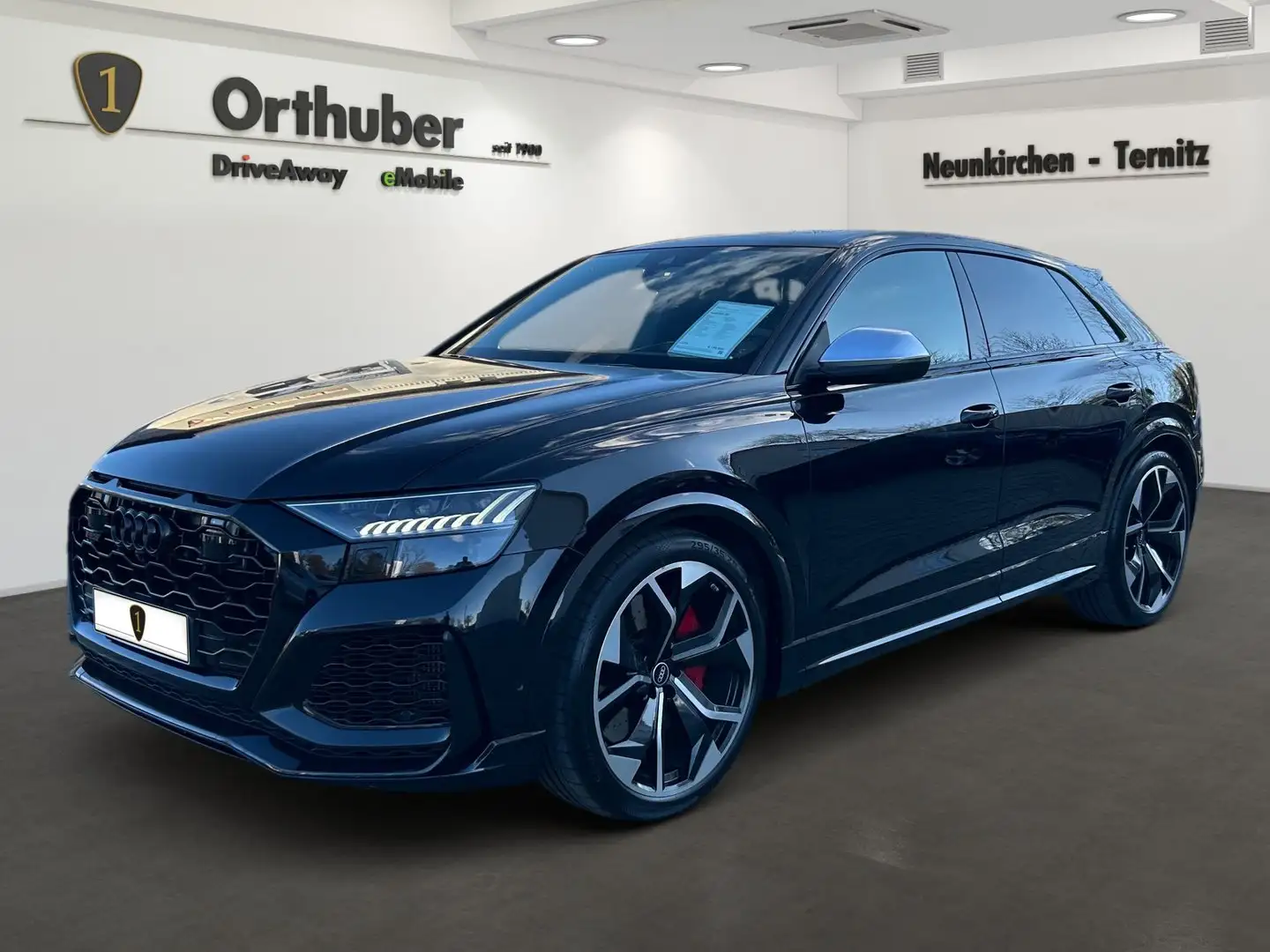 Audi RS Q8 Audi RS Q8 Schwarz - 1
