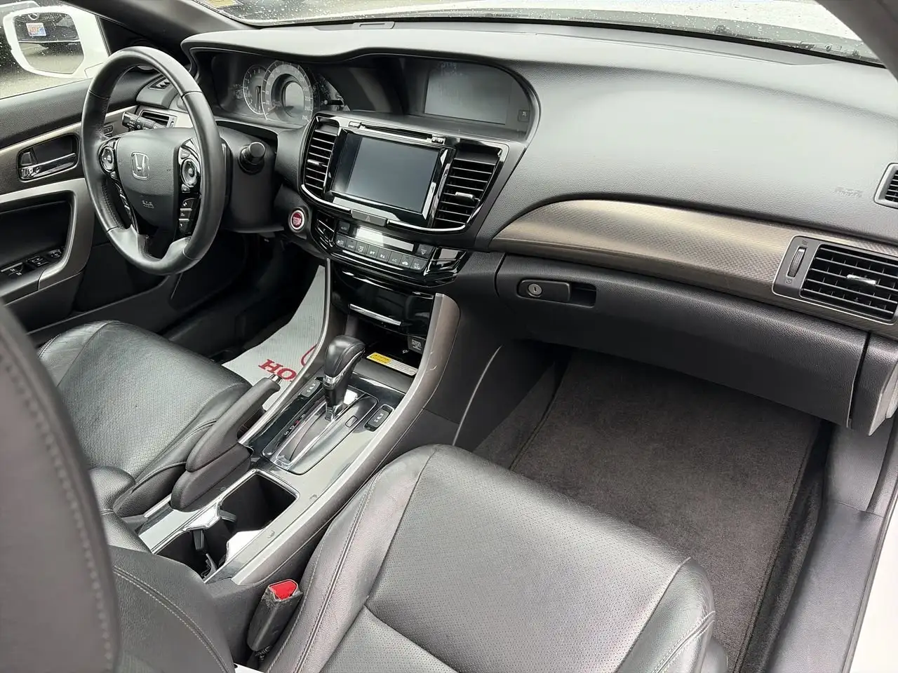 Honda Accord снимка Honda Accord