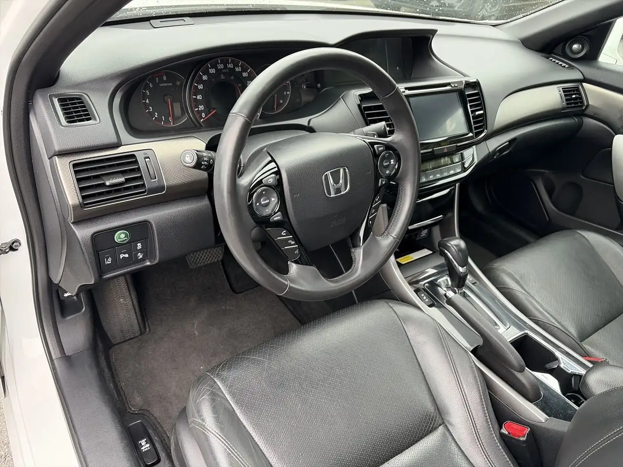 Honda Accord снимка Honda Accord