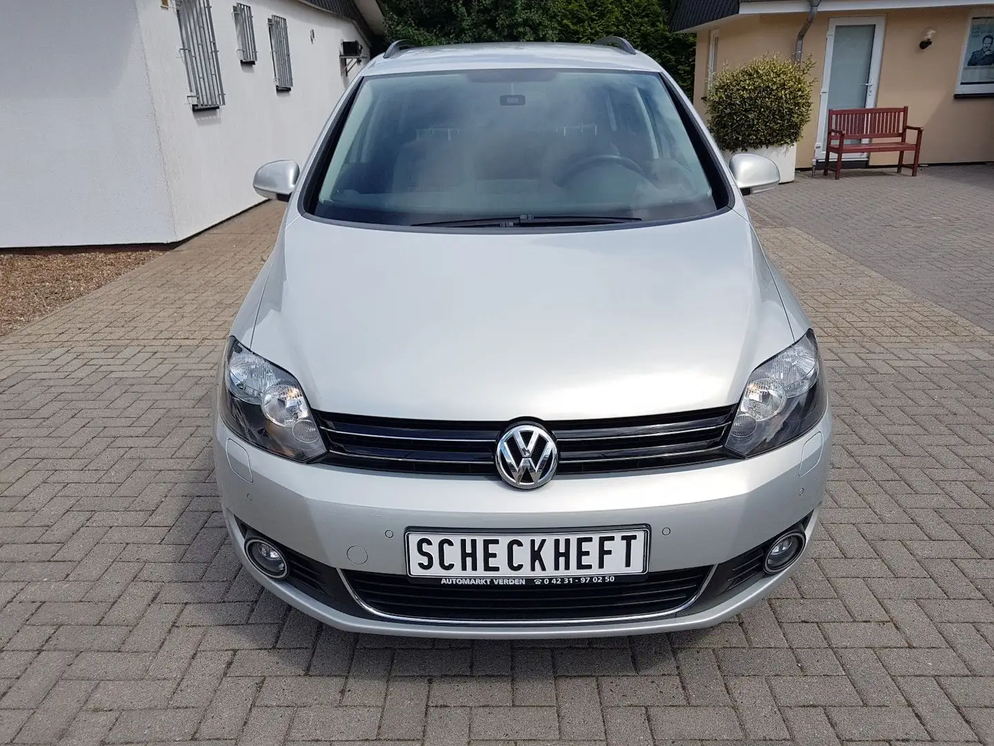 Volkswagen Golf Plus VI Life  NAVI  AHK  SHZ  PDC  ALU Or - 2