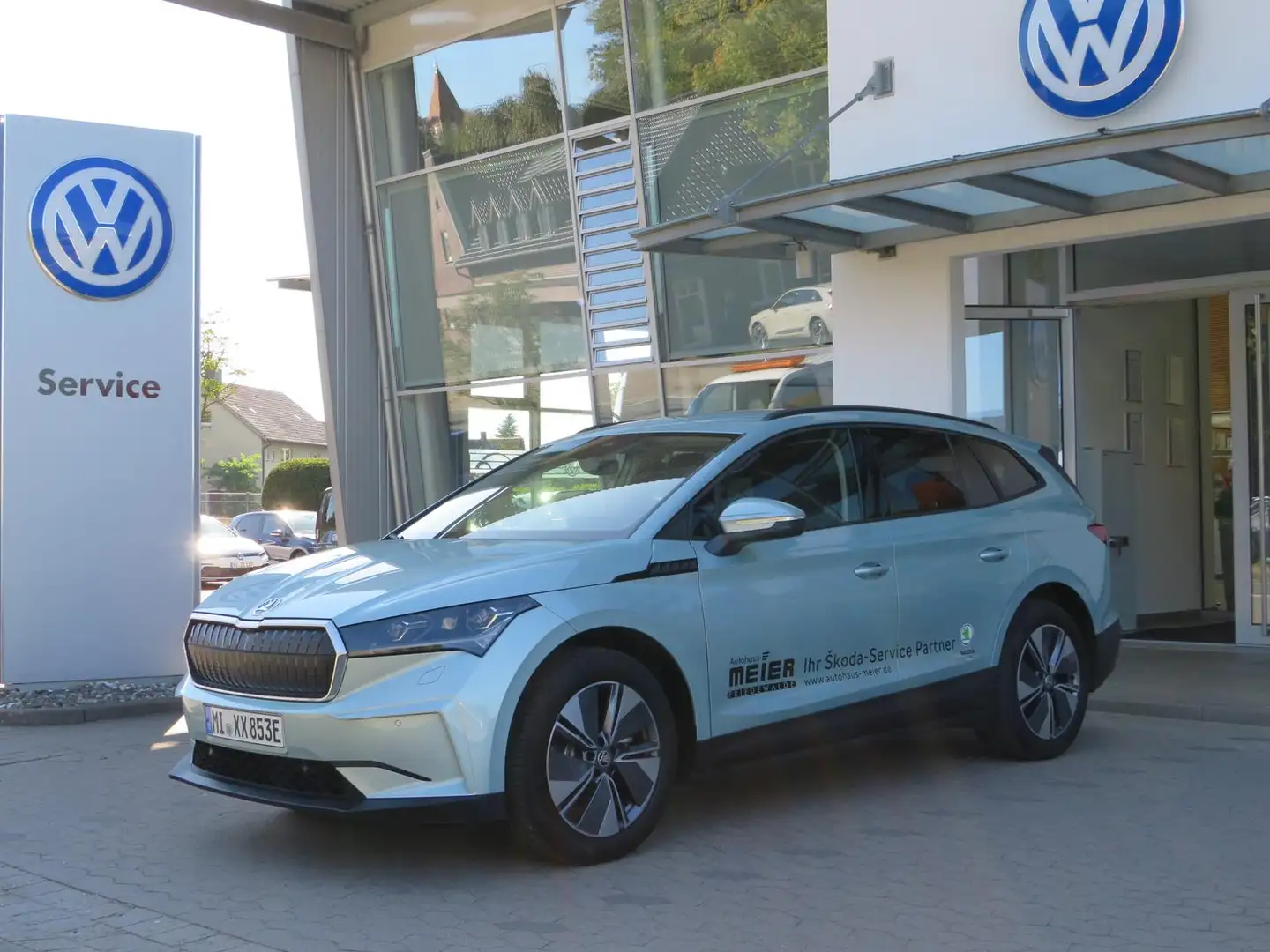 Skoda Enyaq iV 60 Kamera LED ACC Climatronic Navi Plateado - 2