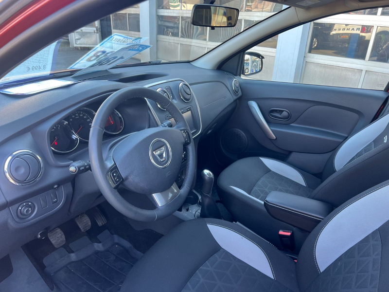 Dacia Sandero II Stepway Prestige — photo 7
