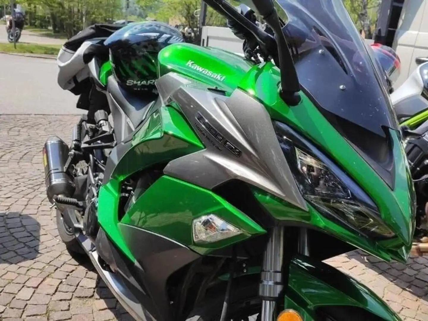 Kawasaki Z1000 SX Verde - 1