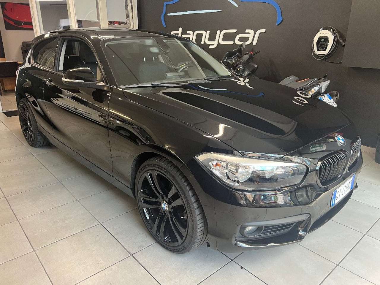 BMW 116 i 3p. Sport PER NEOPATENTATI