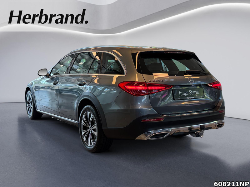 Mercedes-Benz C 220 d 4matic All-Terrain — photo 4