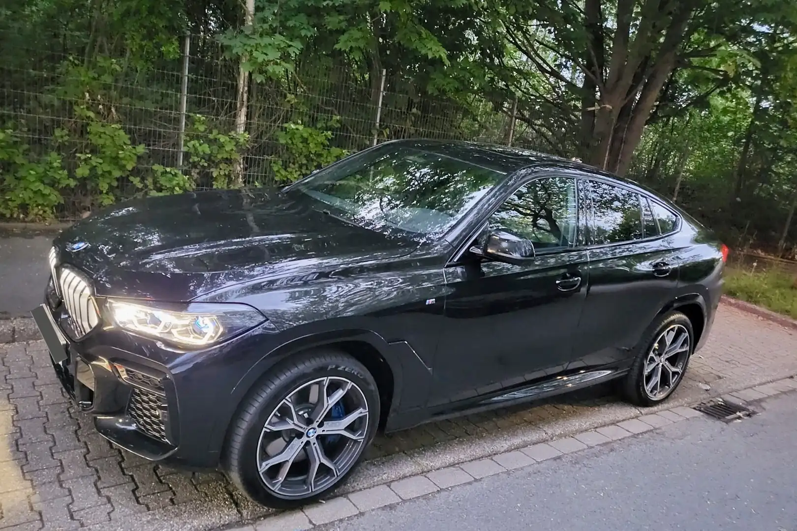 BMW X6 xDrive 40 d M Sport Schwarz - 2
