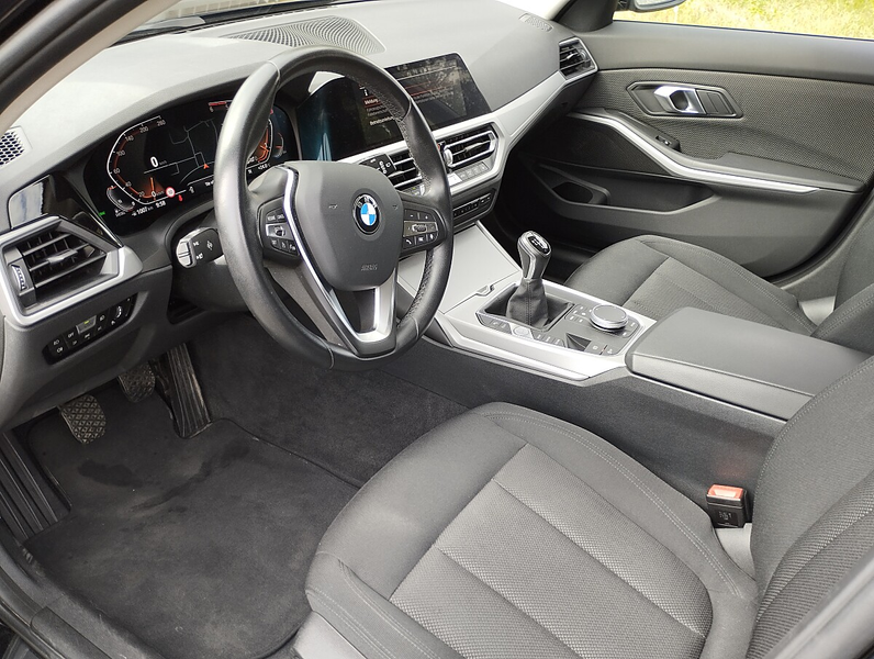 BMW 318 d Touring Österreich Paket, Größerer Kraftstoff... — photo 12