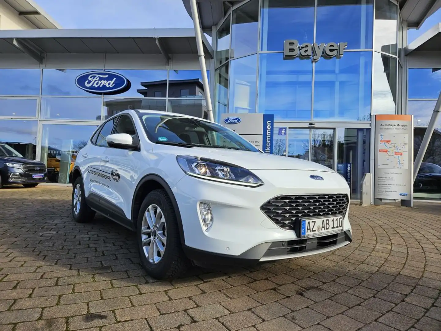 Ford Kuga 2.5 Duratec FHEV COOL&CONNECT Weiß - 1