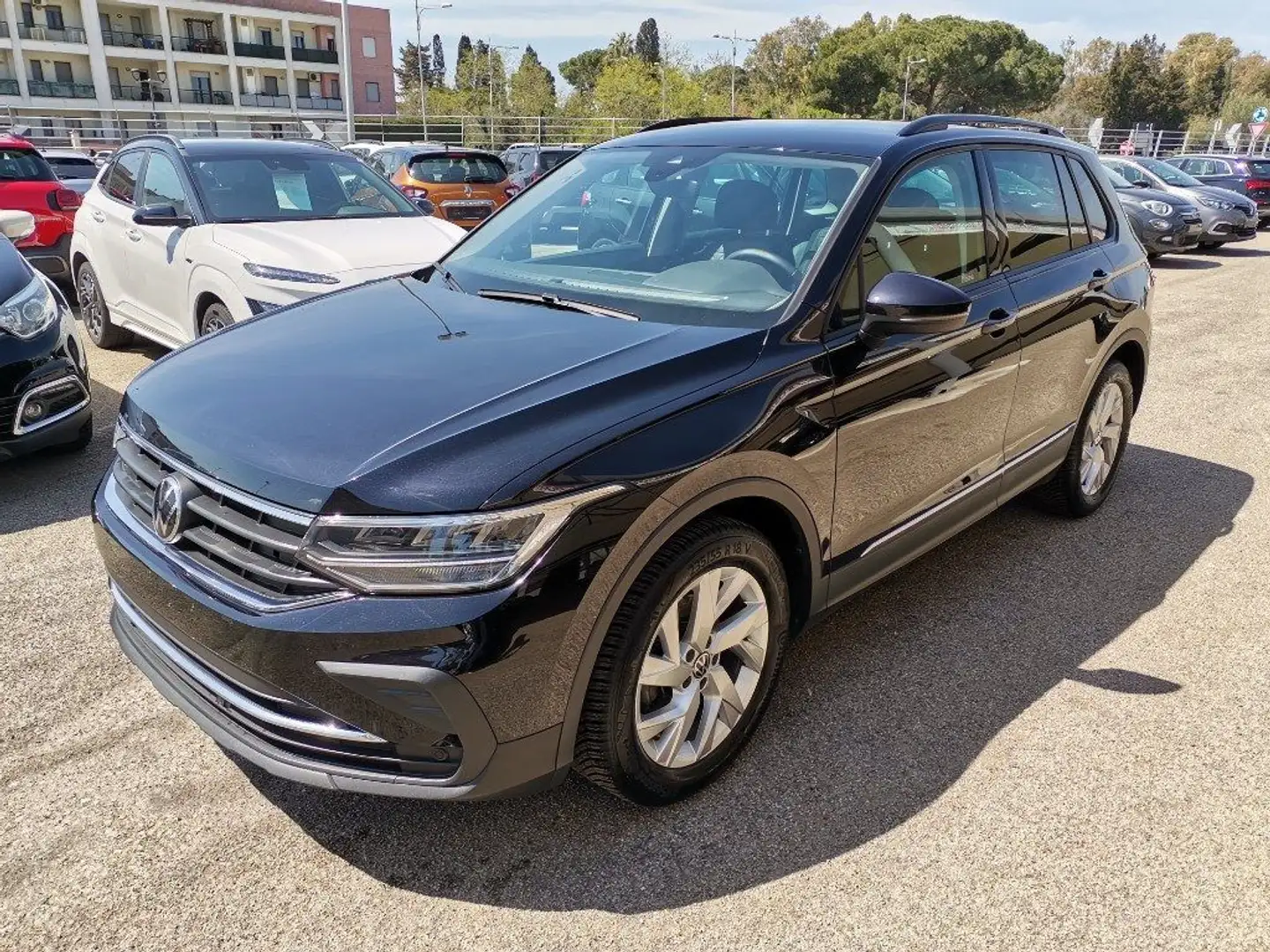 Volkswagen Tiguan 1.5 TSI 150 CV Life Schwarz - 1