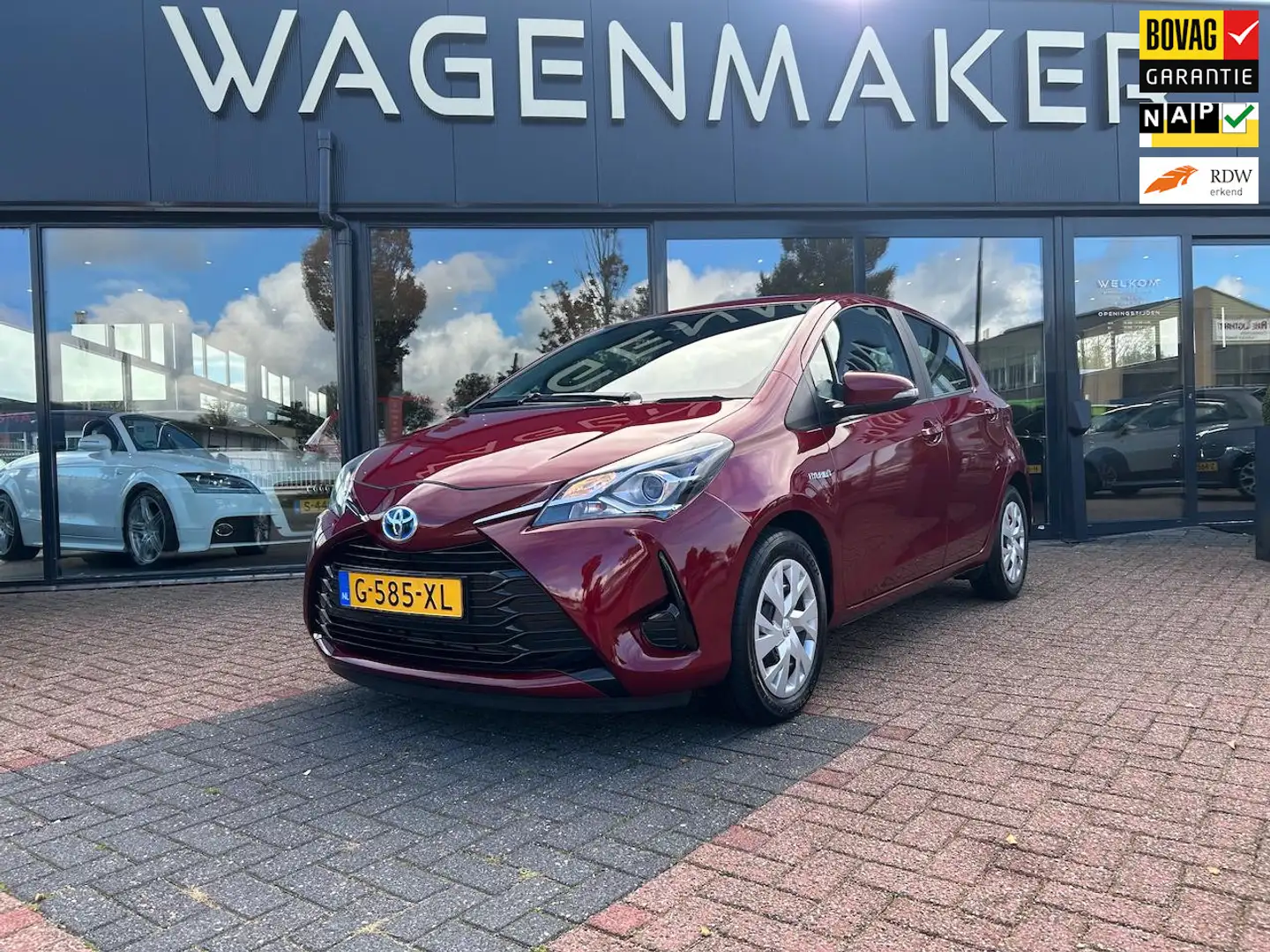 Toyota Yaris 1.5 Hybrid Active Aut|Clima|Cruise|CAM|DealerOH Rood - 1