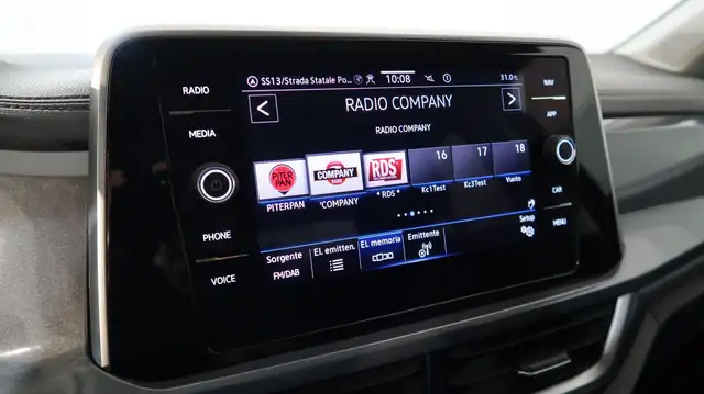 Volkswagen T-Roc view 13