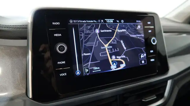 Volkswagen T-Roc view 6