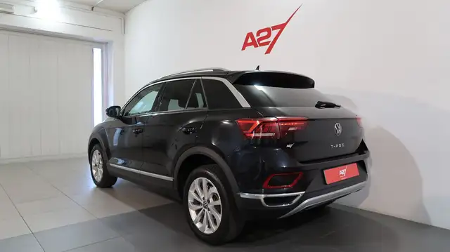 Volkswagen T-Roc view 5