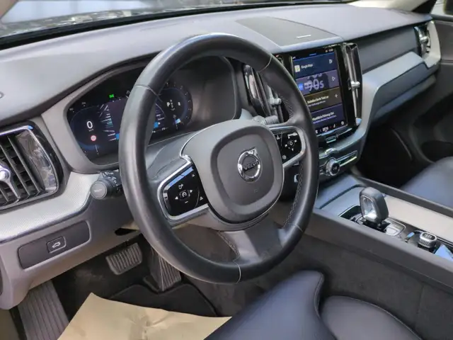 Volvo XC60 view 14